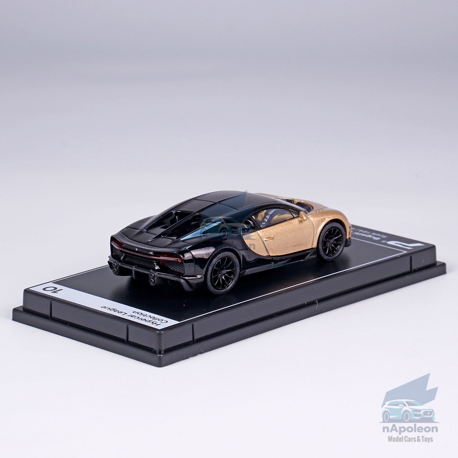 1:64 Bugatti Chiron Supersport Model Car Diecast Vehicle Collection Gift Gold