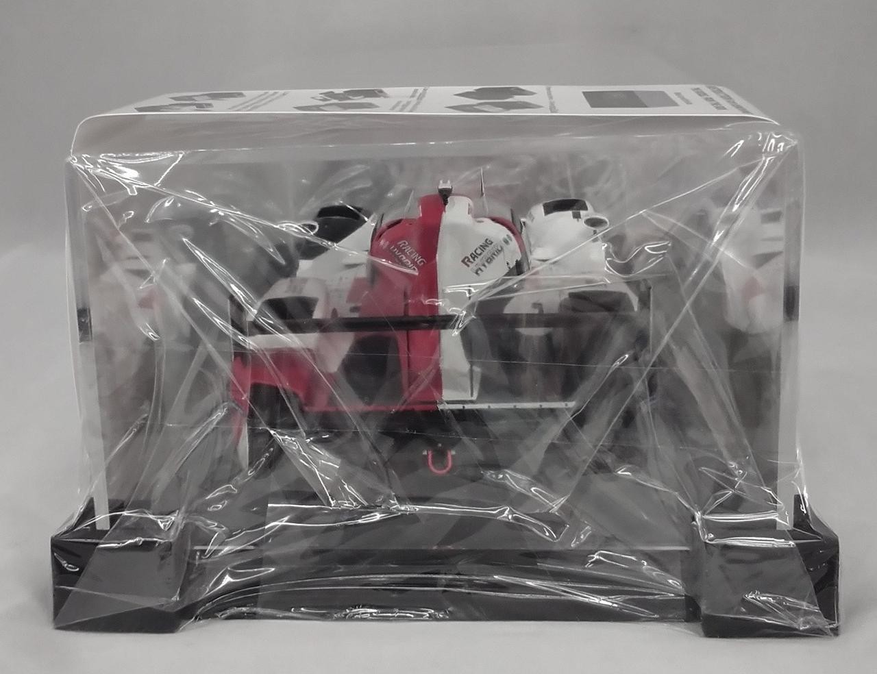 SPARK 1/18 GAZOO RACING GR010 HYBRID