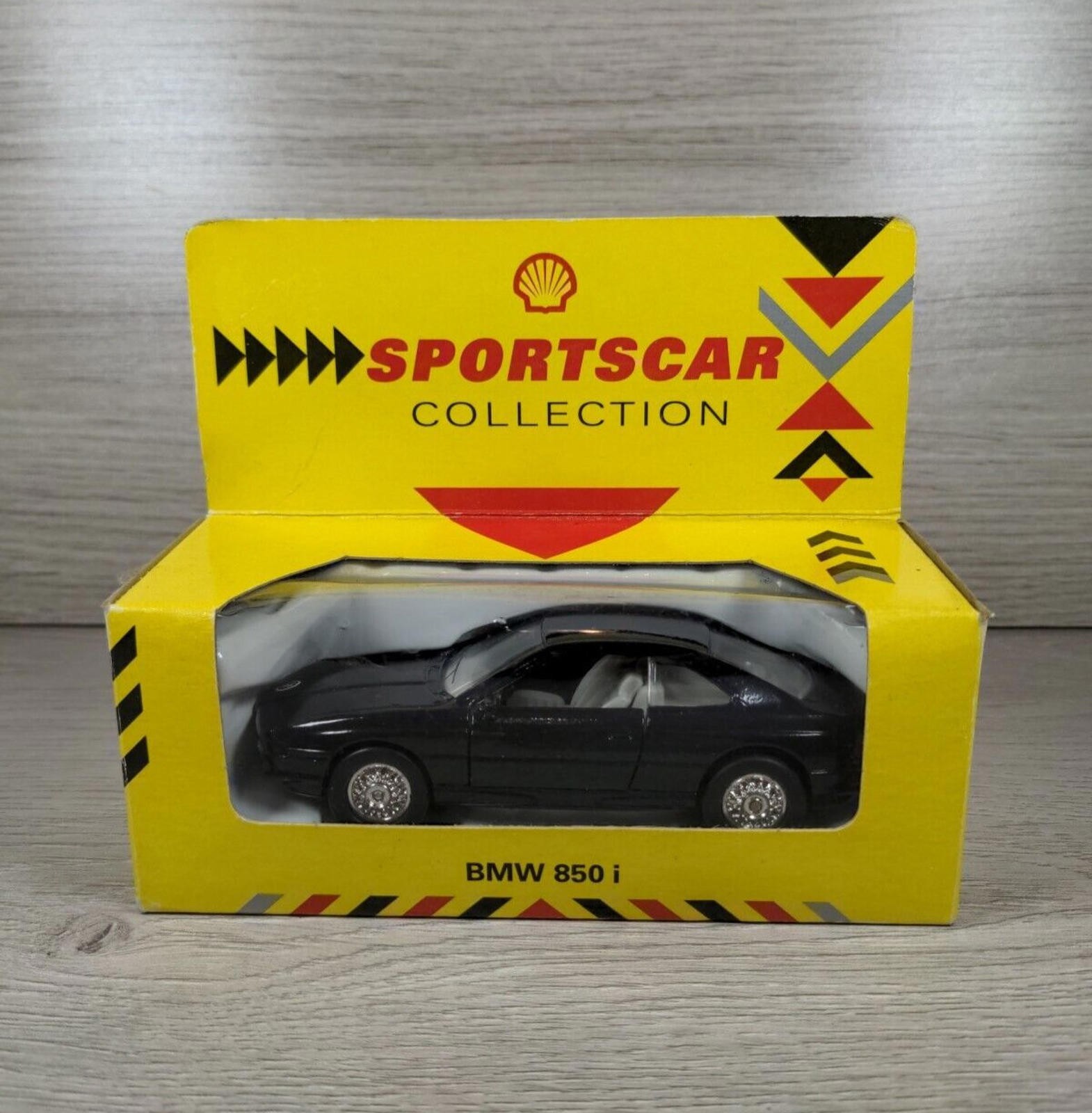 Shell Garage Sports Car Collection BMW 850 I Vintage Dicast Car