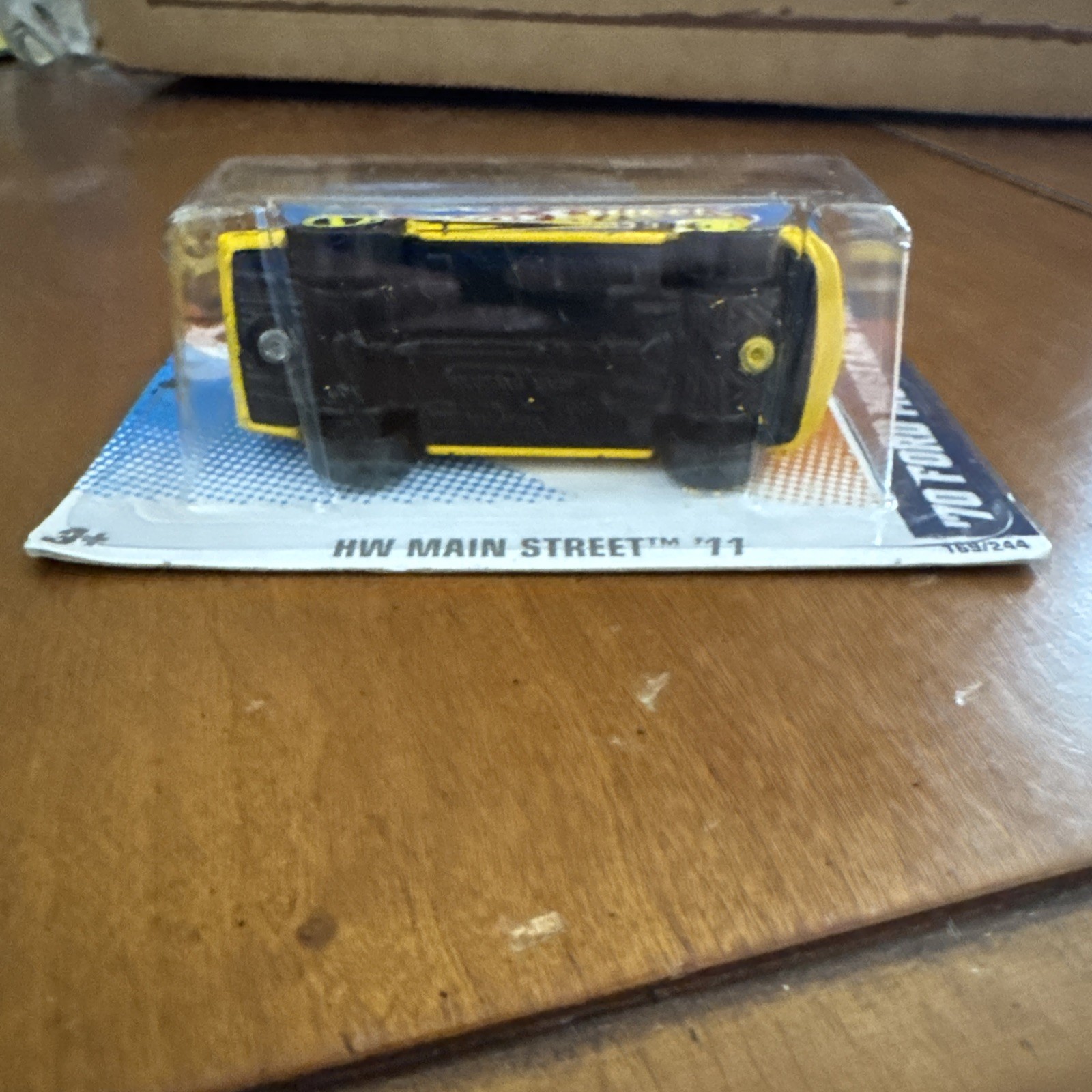 (3) Hotwheels HW Main Street ‘11 Read Description