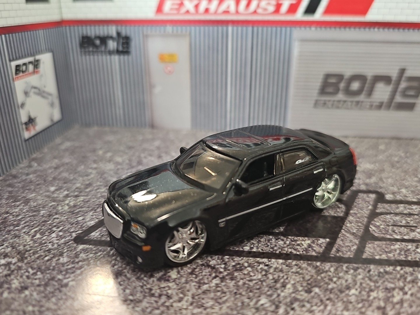 Maisto Playerz 1/64 2005 Chrysler 300C Hemi