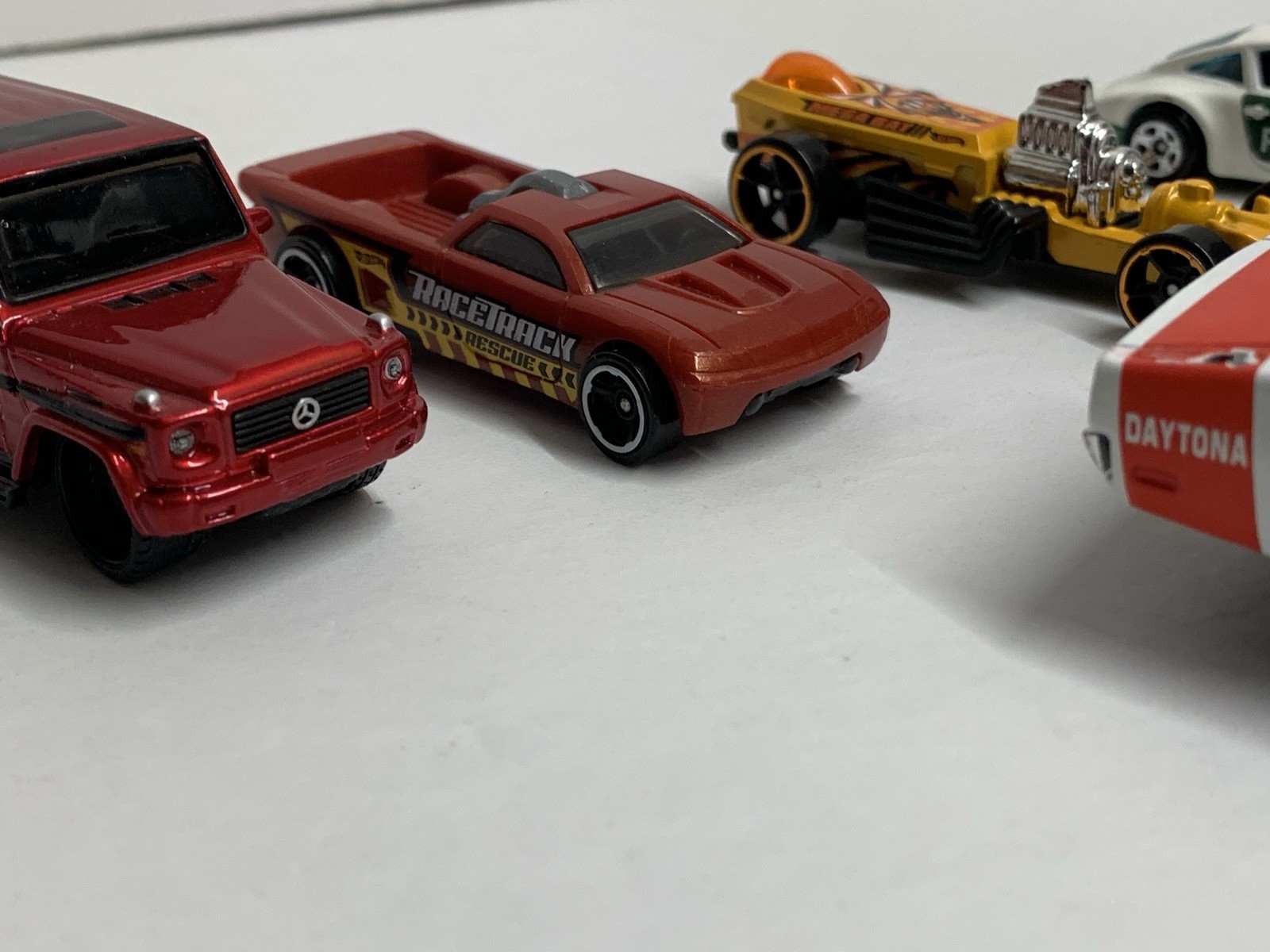 Lot Of 6 Toy Cars Die-cast And Plastic Hot wheels And Other Brands Preowned.