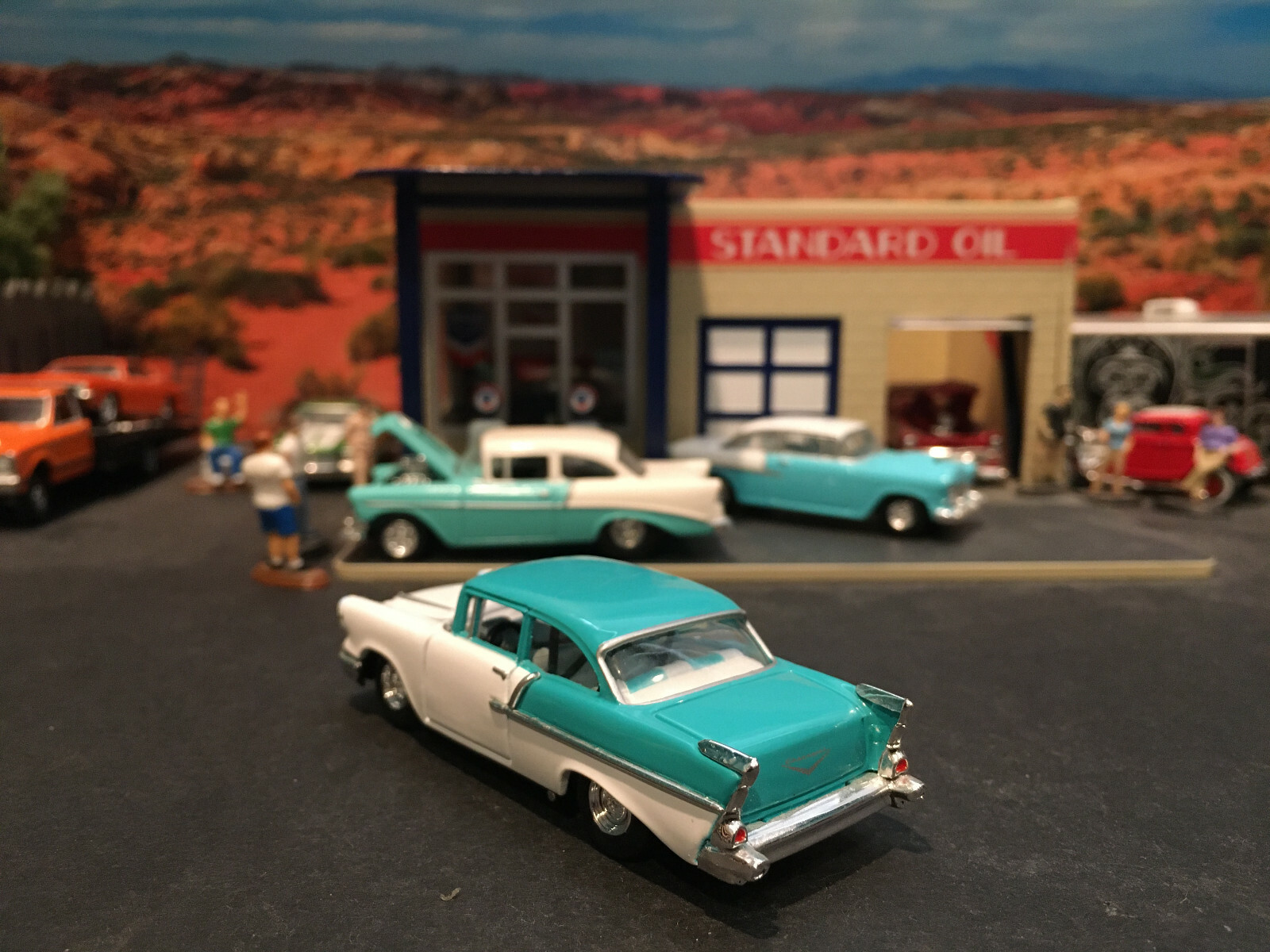 1:64 Hot Wheels LE Legends 1957 57 Chevy 150 White and Light Blue Street Racer