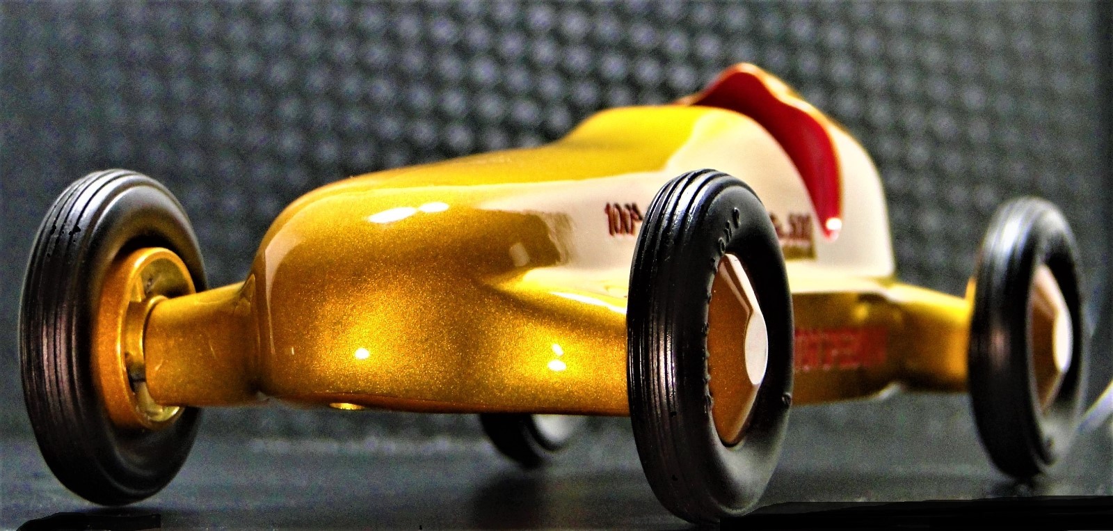 Boyle Special Wilbur Shaw Model Racer Race Indy Car Carousel Gold 1:18
