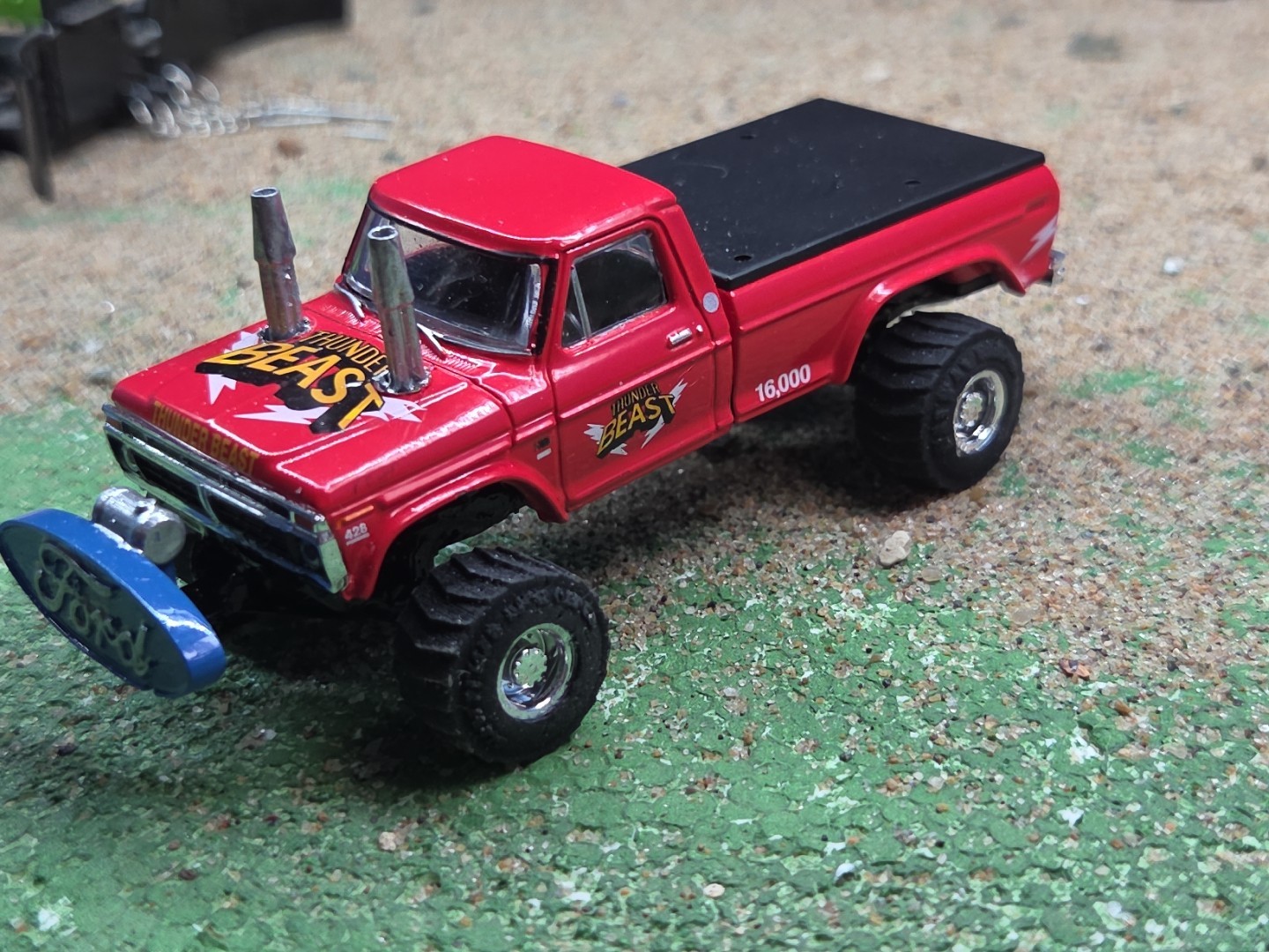 CUSTOM BUILT 1:64 GreenLight 1976 FORD HOT ROD PULLING TRUCK ertl puller dcp 460