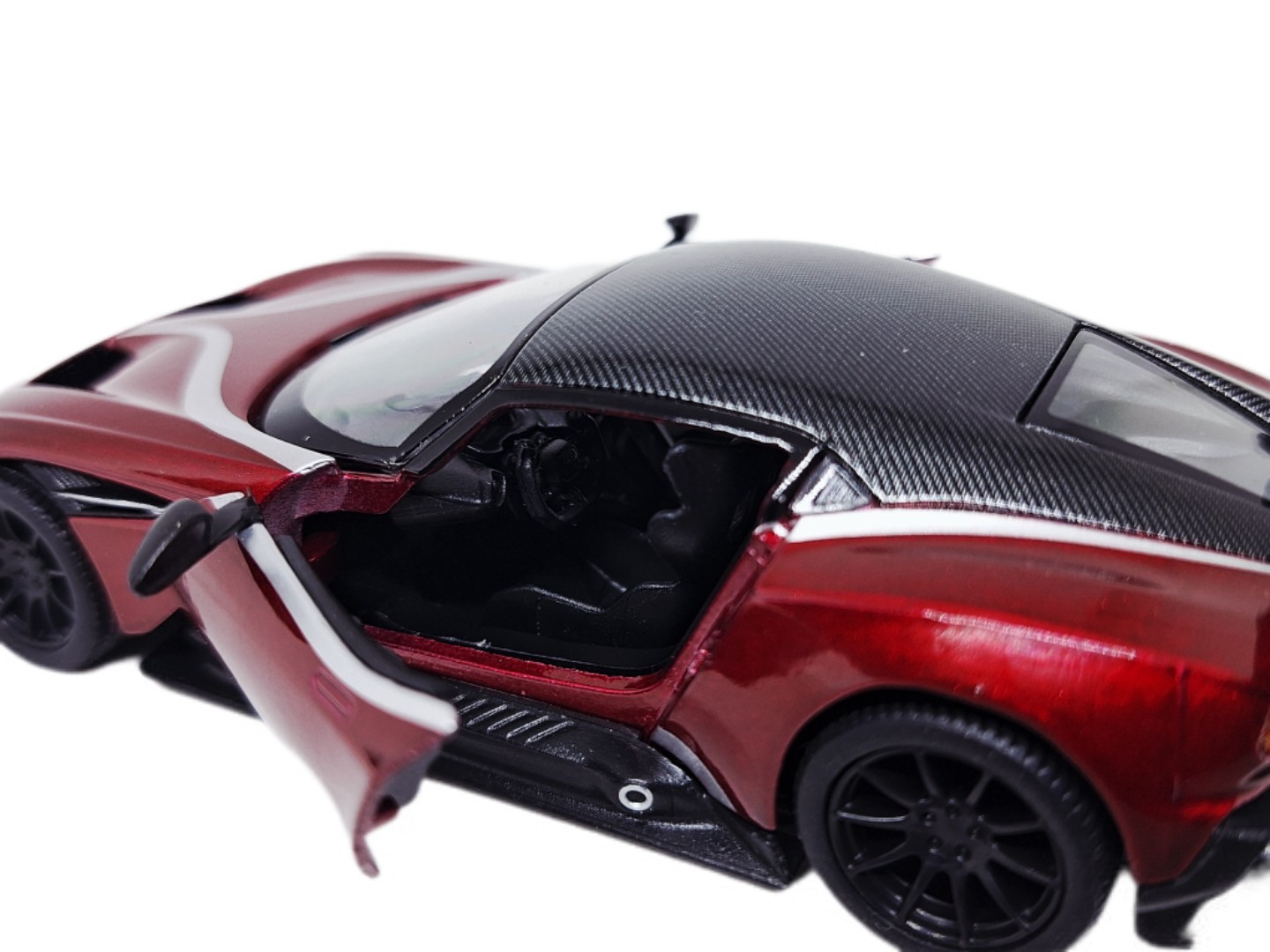 Kinsmart Aston Martin Vulcan Candy Apple Red 2016 Sport 1/38 O Scale Diecast Car