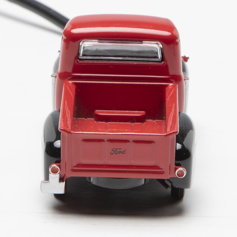Lighted Die-Cast 1:48 Scale 1951 Ford Truck – RED/BLACK – New & Tested