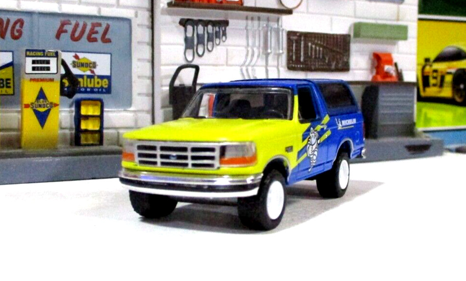 Greenlight 1996 Ford Bronco XL Michelin Tires Removable Top New/Loose Metal