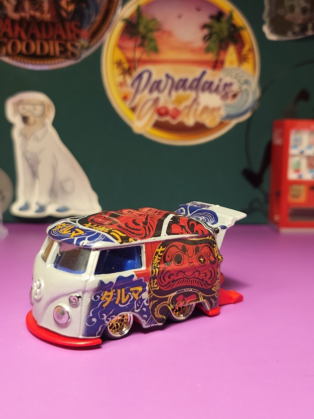 Hot Wheels Custom 1:64 Scale Kool Kombi Diecast Car