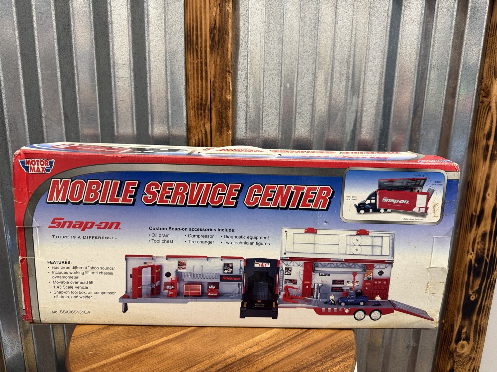 Snap-On Tools Mobile Service Center 23″ Truck Playset Motor Max SSX06S131Q4 1:43