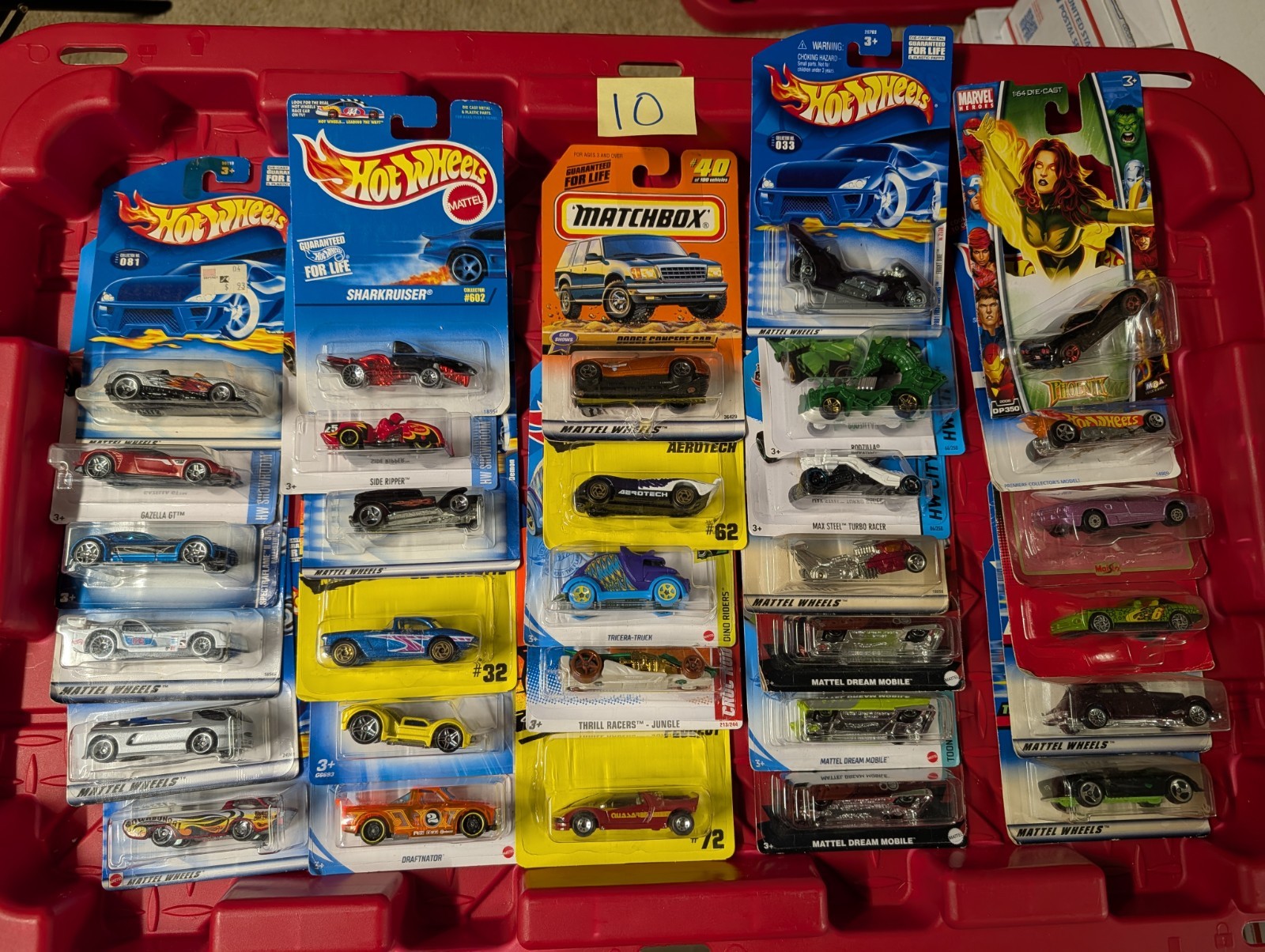 Matchbox / Hotwheels Lot #10 Hot Wheels Clearance Variety Metal 1:64 Blue card