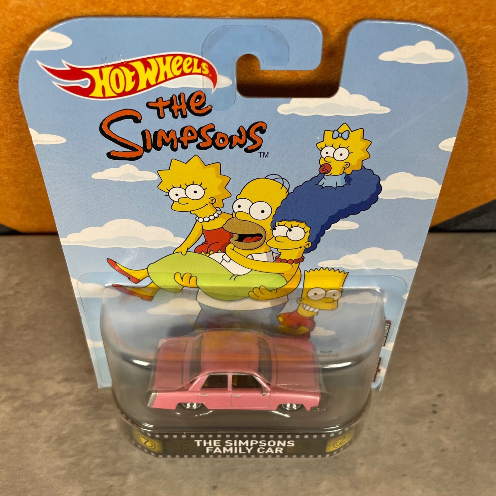 Hot Wheels The Simpsons Family Car Retro Entertainment Real Riders Pink DWJ90