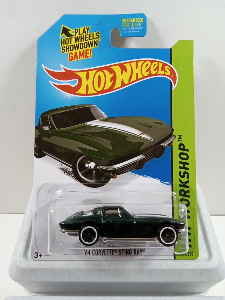 2014 Hot Wheels ’64 Corvette Stingray #223 Green Kmart Exclusive Color M36