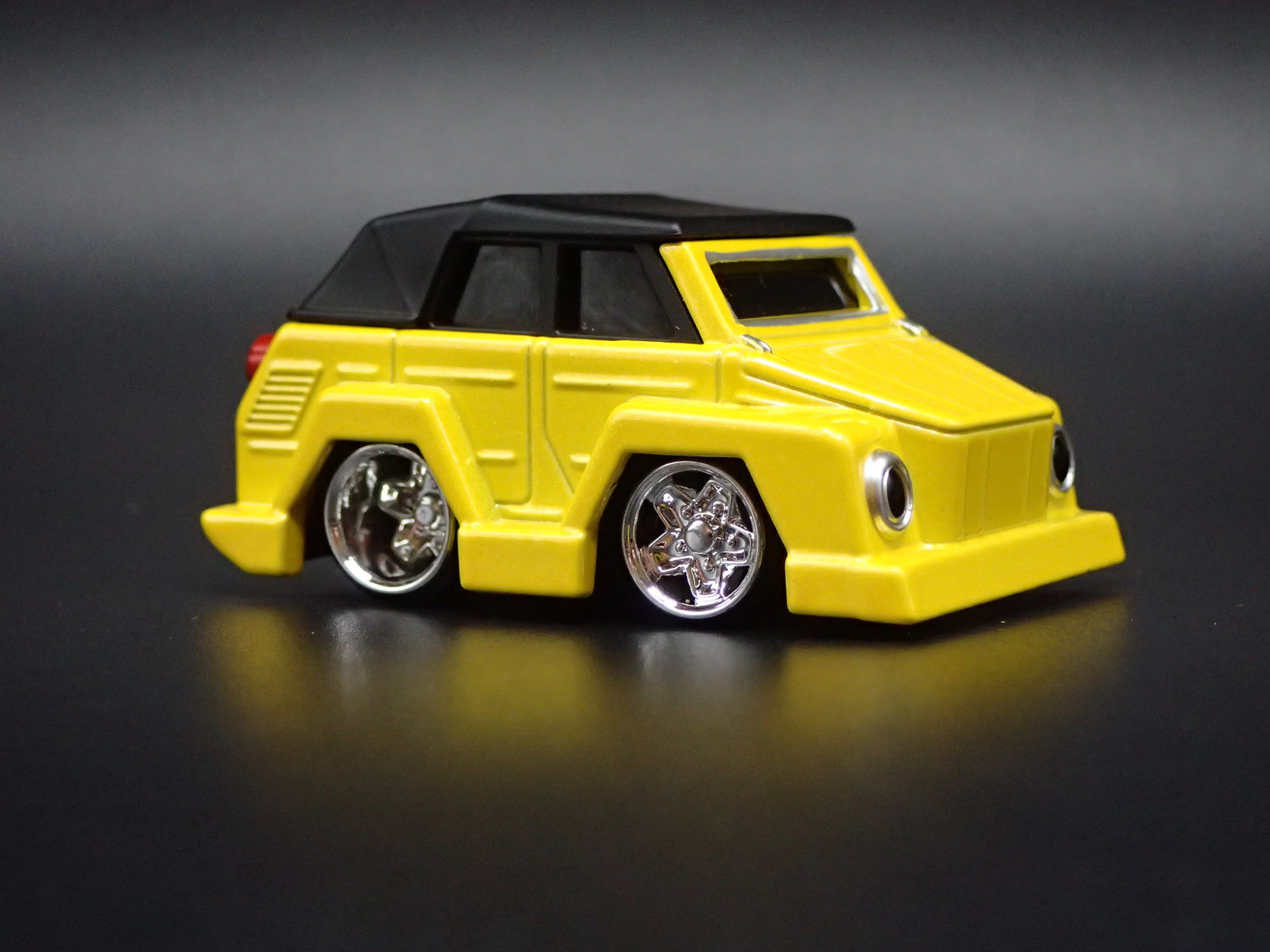 VW TYPE 181 THING CAR TUNED YELLOW 1:64 SCALE DIORAMA DIECAST MODEL CAR