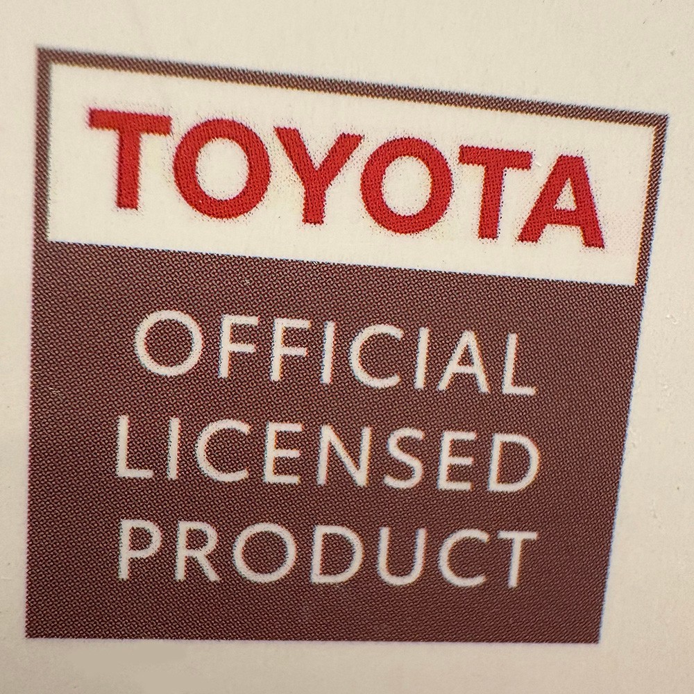 2007/2014 TOYOTA FJ Cruiser 1:24 Diecast – Officially Licensed – Black With Box