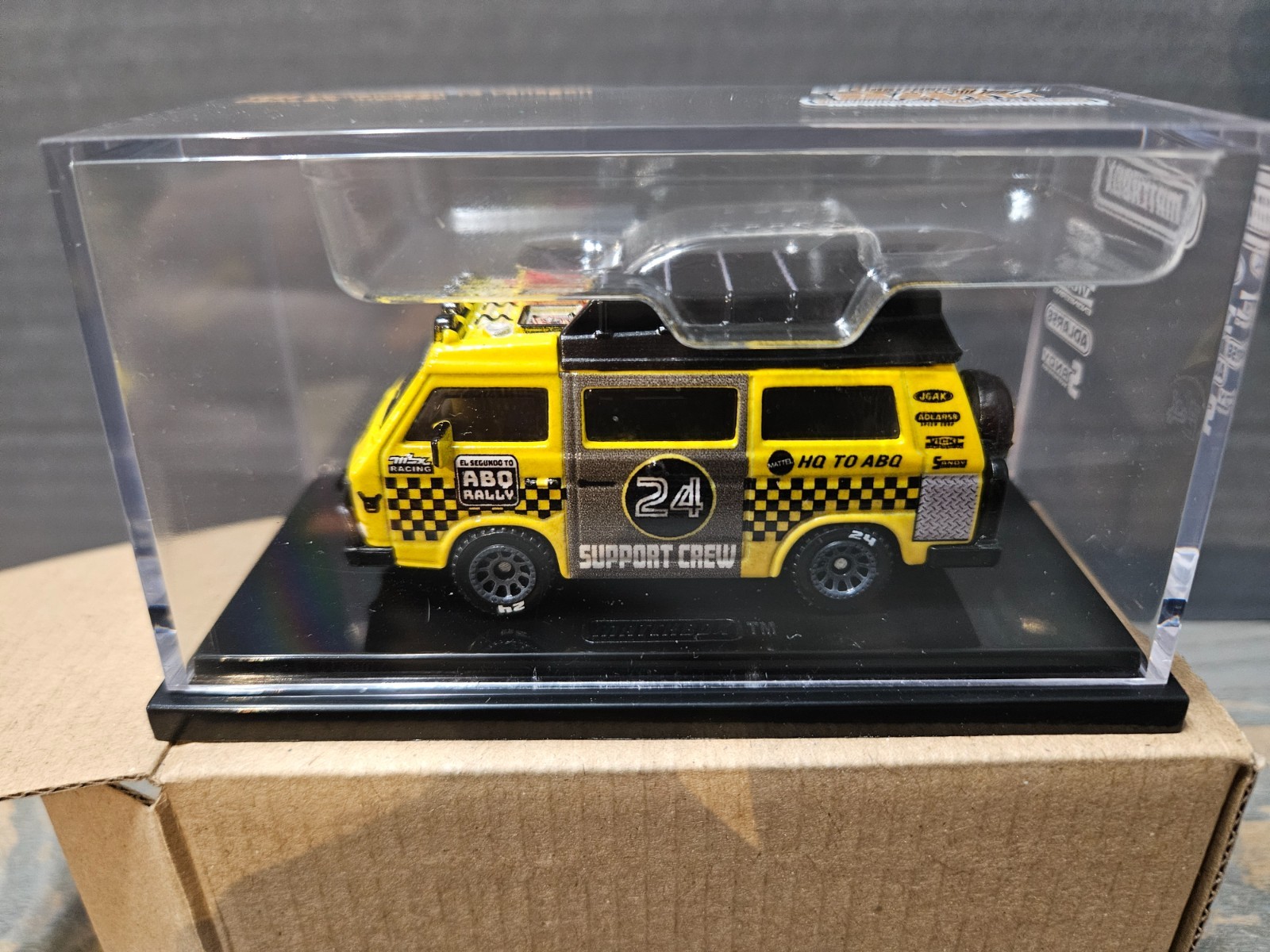 Matchbox 2026 Gathering of Friends Dealer Model Yellow Volkswagen T3 Vanago