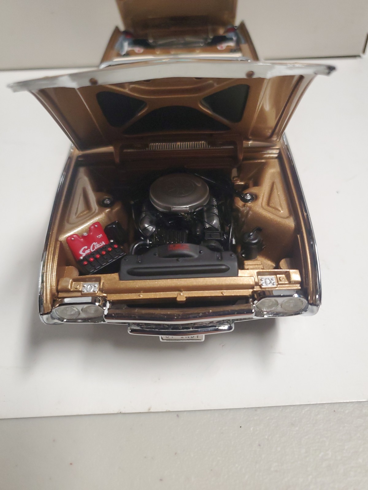 Danbury Mint 1961 Golden Ford Thunderbird Indy 500 Pace Car 1:24 NO Paperwork