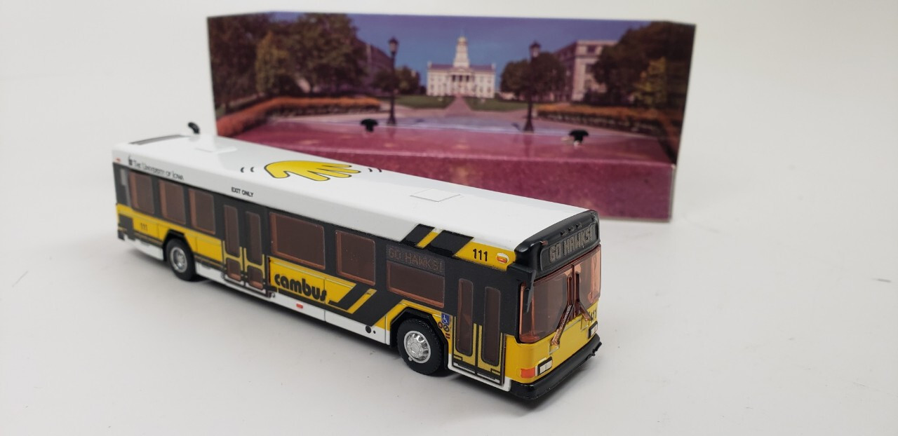American low floor shuttle bus – CAMBUS – Licensed by University of IOWA