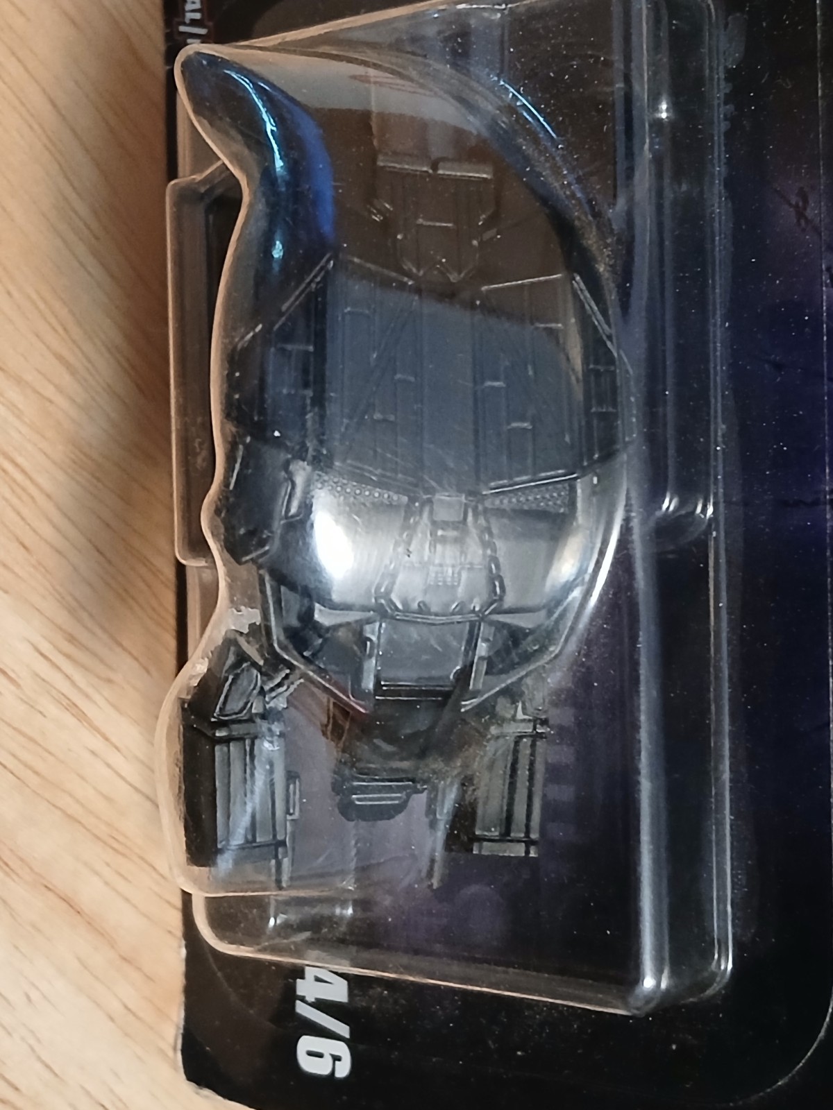 Hot Wheels 2018 The Dark Knight Rises “The Bat” 1/64 with stand NIP DC Comics
