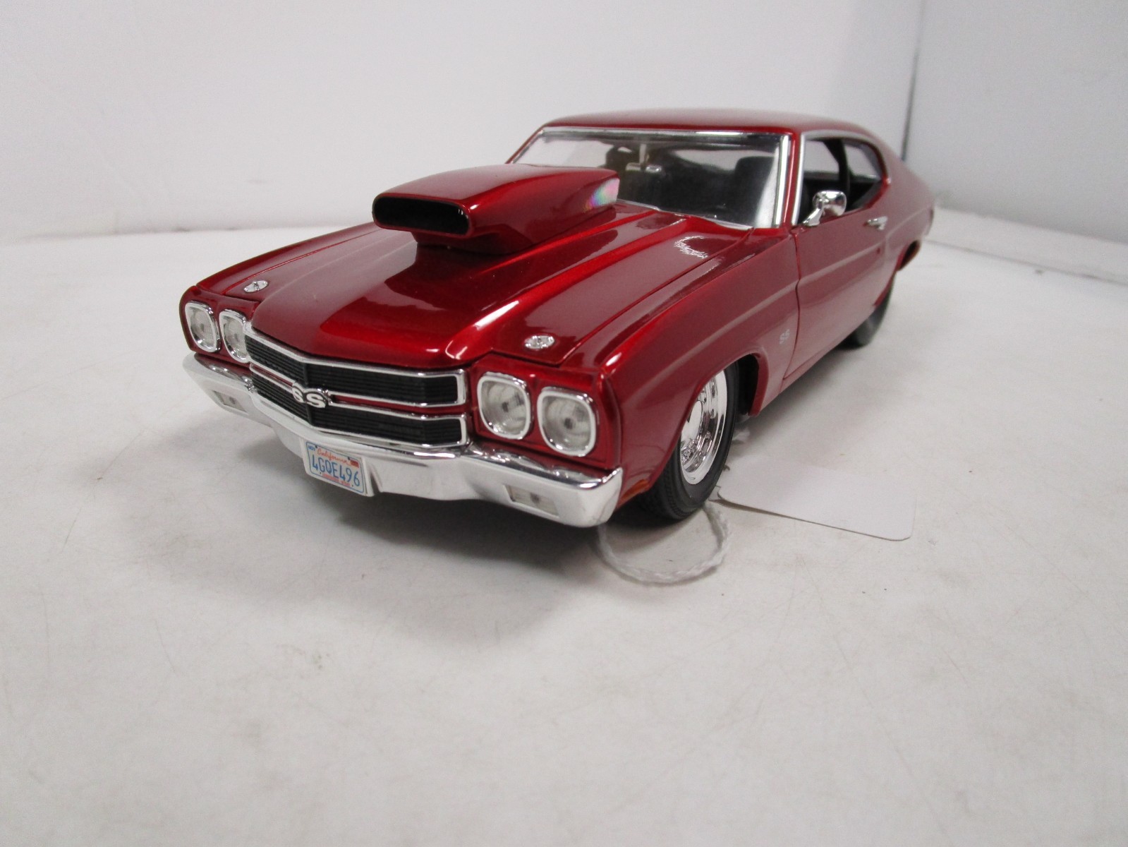 WELLY 1/18 CANDY RED 1970 CHEVY CHEVELLE SS 454 PRO STREET VERY NICE