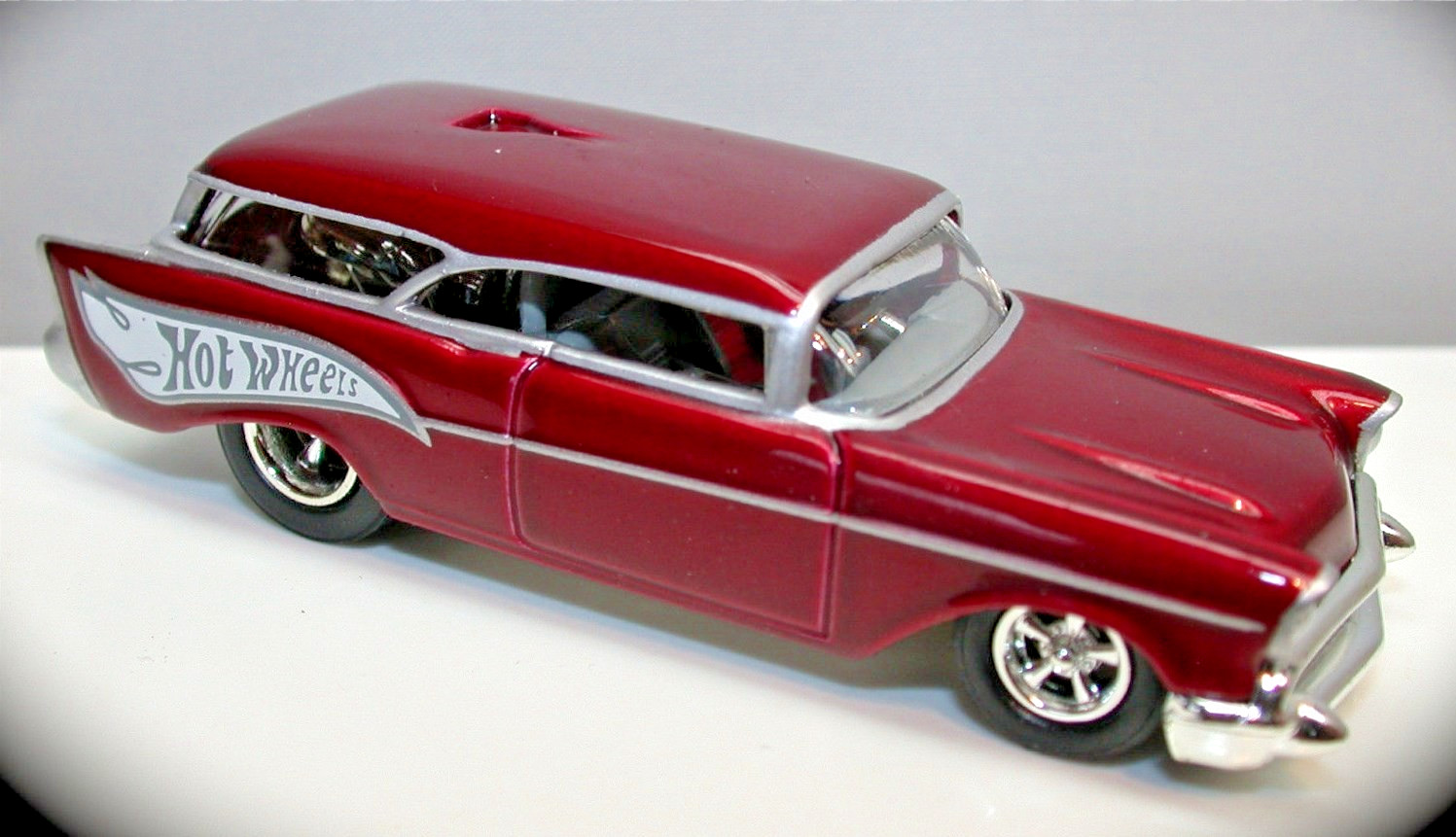 Hot Wheels 100% Cool Collectibles, ’57 Chevy Nomad Custom, NEW – No Box