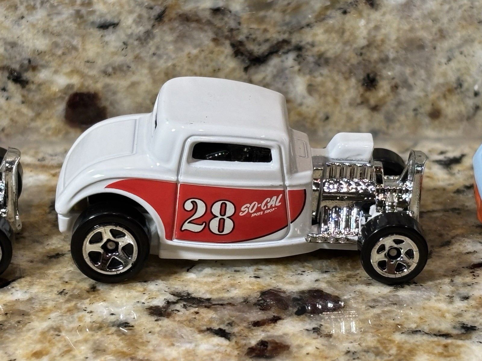 Hot Wheels RED EDITION ‘32 Ford, Mainlines, Multipack NEW LOOSE lot of 8