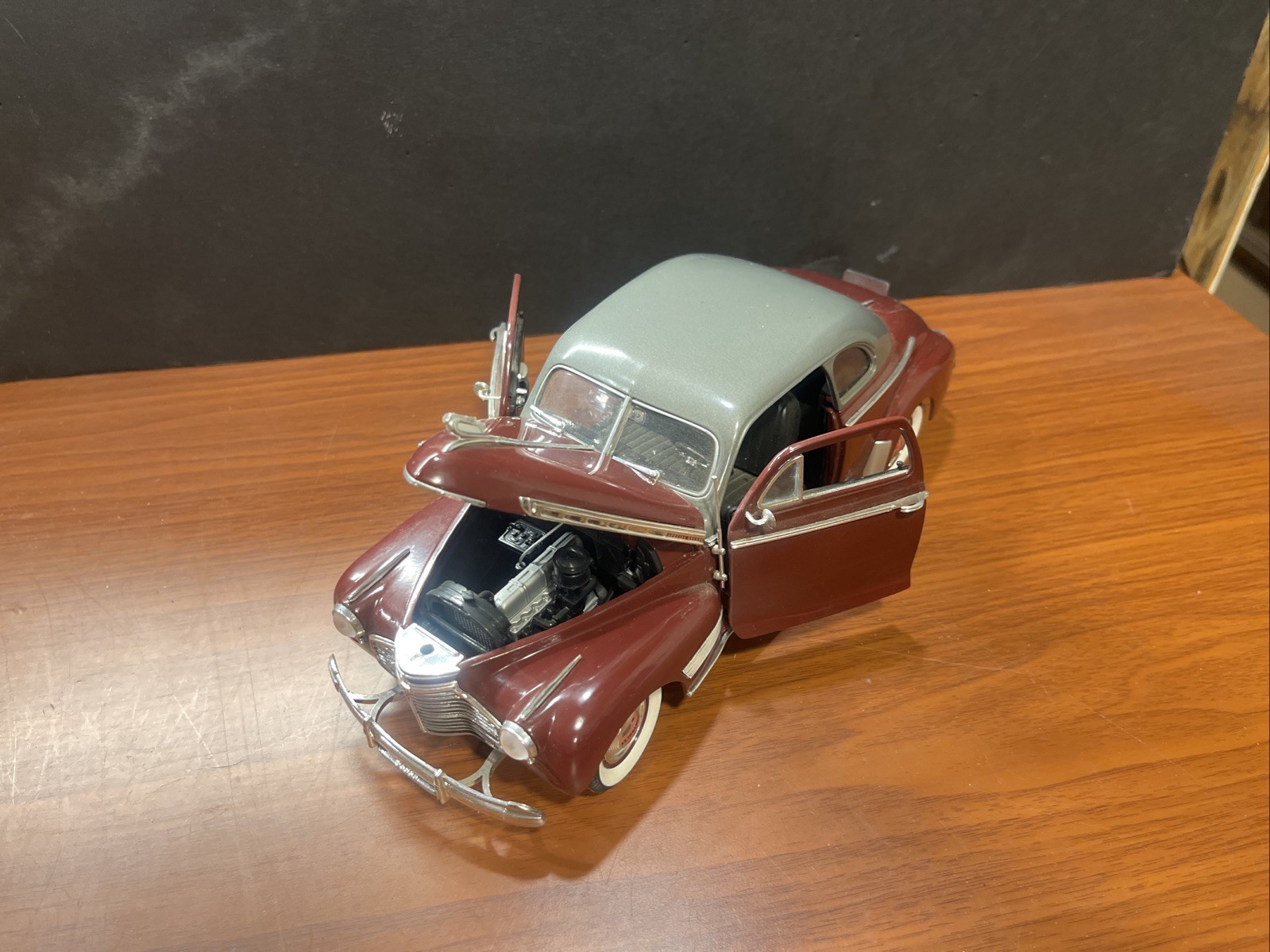 Used 1941 Chevrolet Deluxe Coupe 1/18
