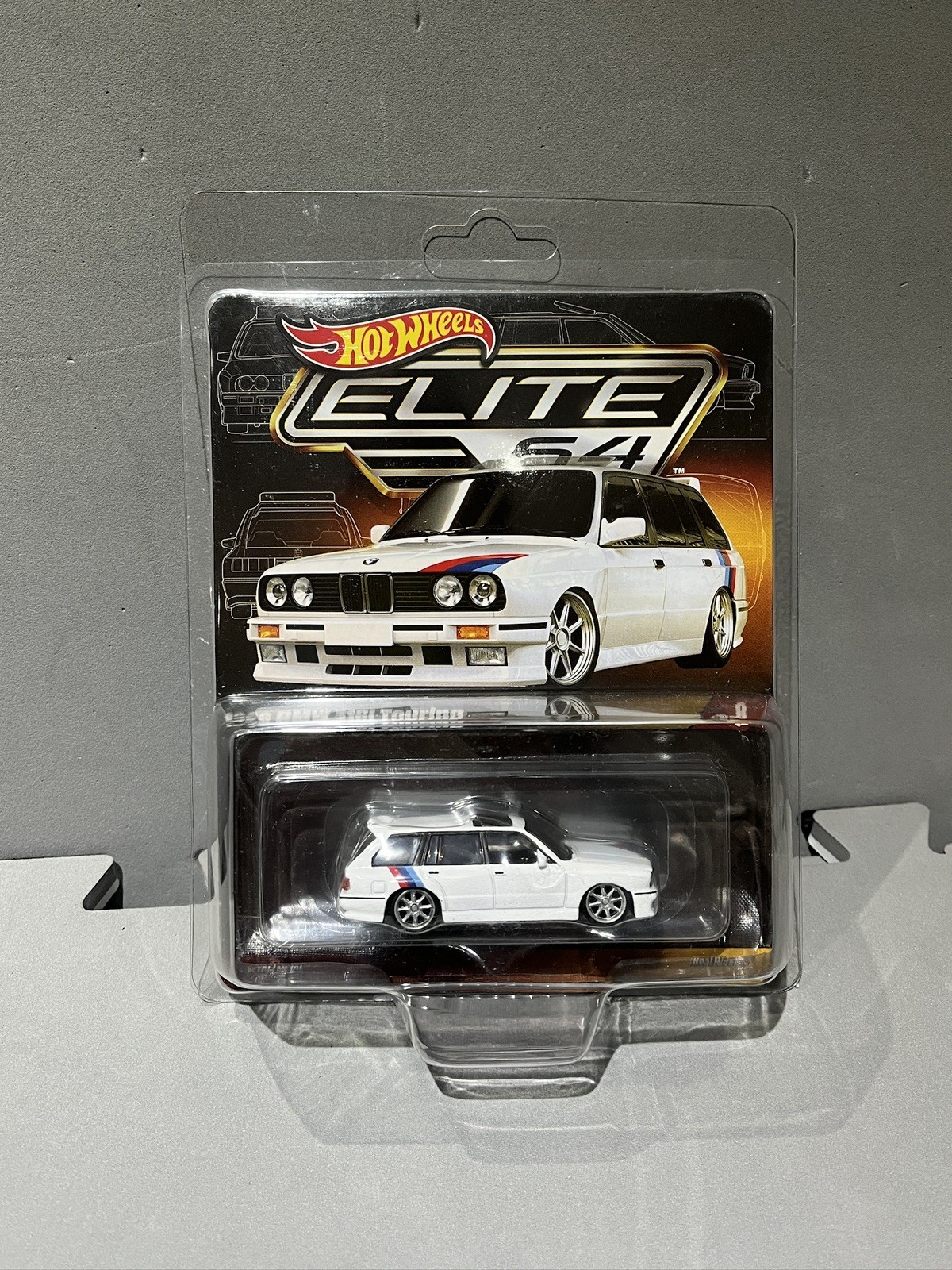 Hot Wheels Elite 64 1990 BMW 318i Touring with Protector Case BNIB HNJ60
