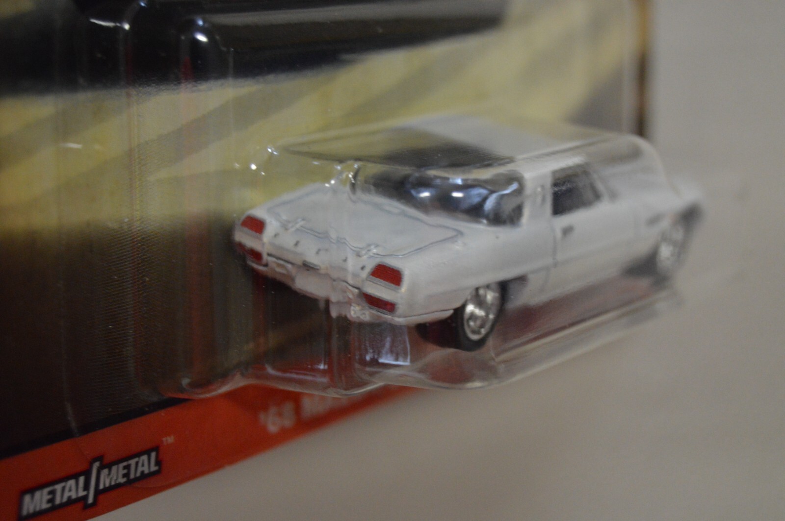 Hot Wheels JH3 Japan Historics White Mazda Cosmo + Yellow 75 Datsun Sunny Truck