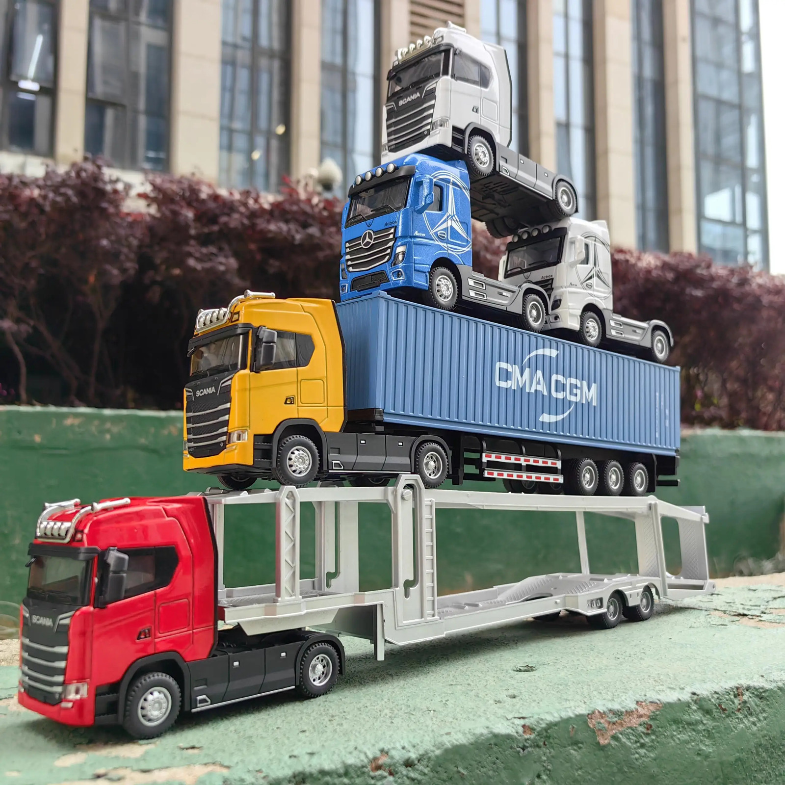1:50 Scale Alloy Diecast Truck Model with Sound and Light for Kids