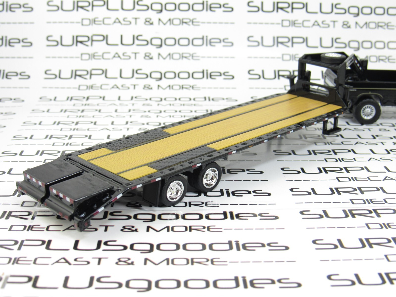 Greenlight Black 1981 DODGE RAM Power PROSPECTOR Pickup w/Gooseneck Trailer