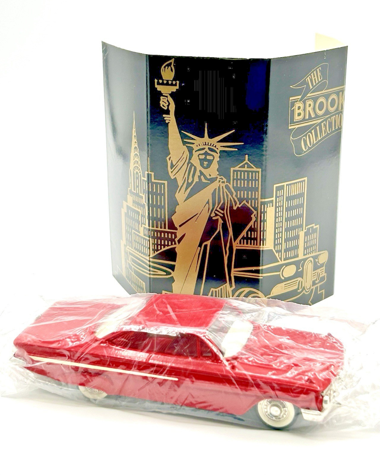 BROOKLIN MODELS – 1961 CHEVROLET IMPALA SPORT COUPE-MINT IN ORIGINAL BOX-1:43