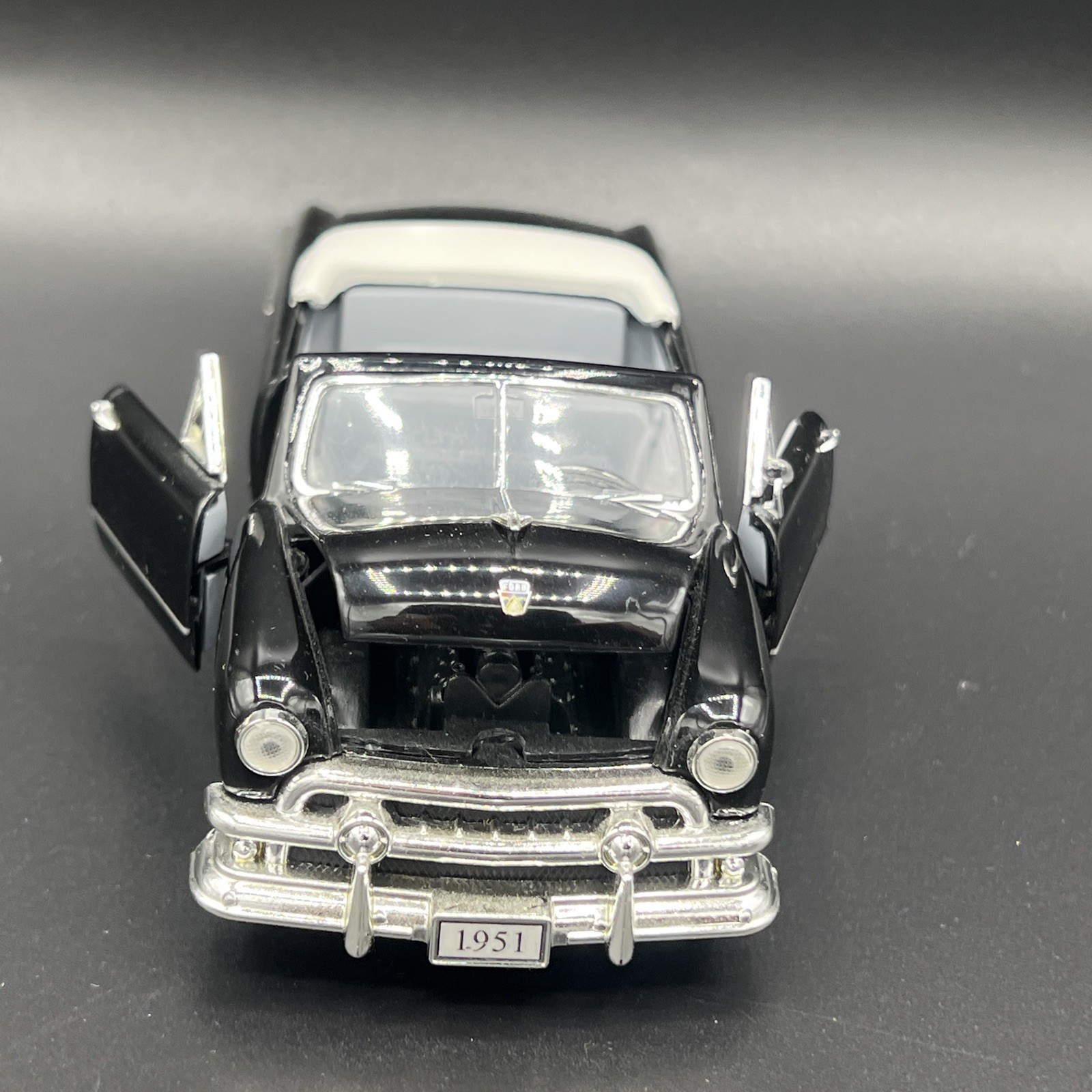 ARKO Toys 1951 Ford Custom Convertible Coupe 1:32 SCALE