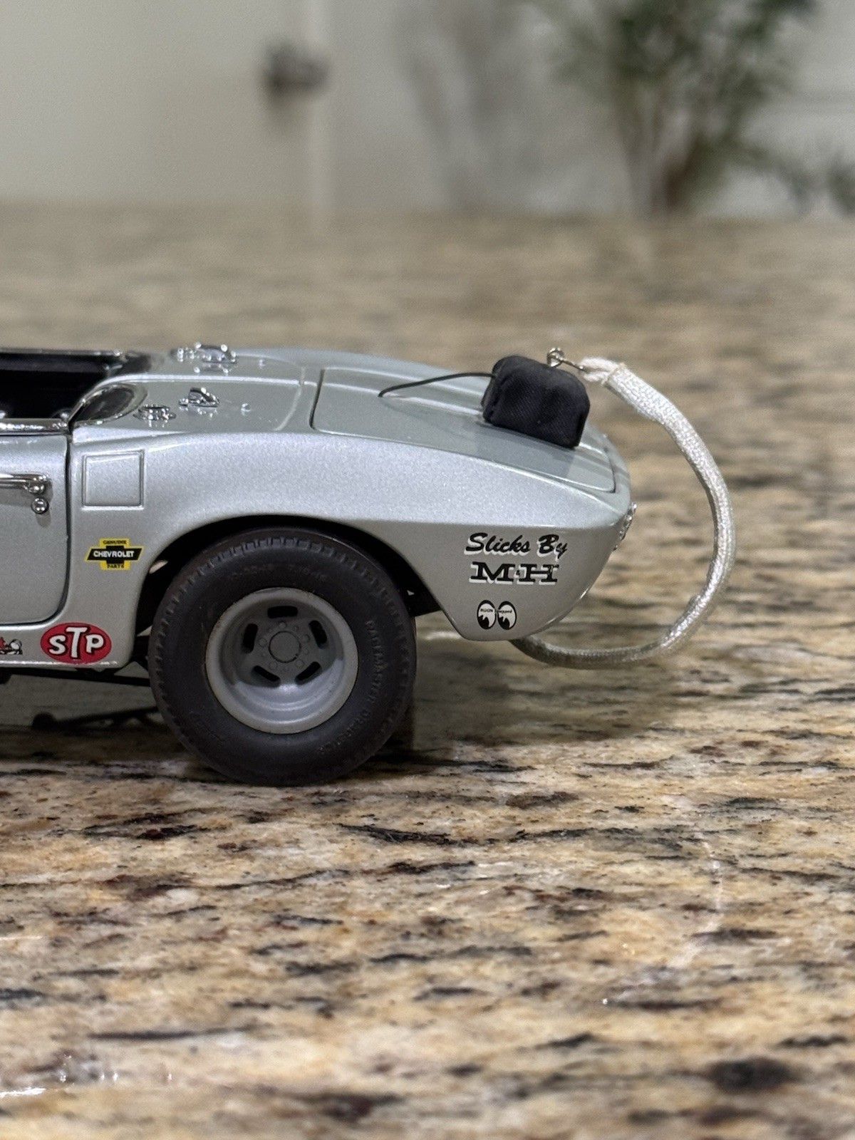 Danbury Mint 1961 Chevrolet Corvette “Gasser” 1:24 Scale – NOT COMPLETE
