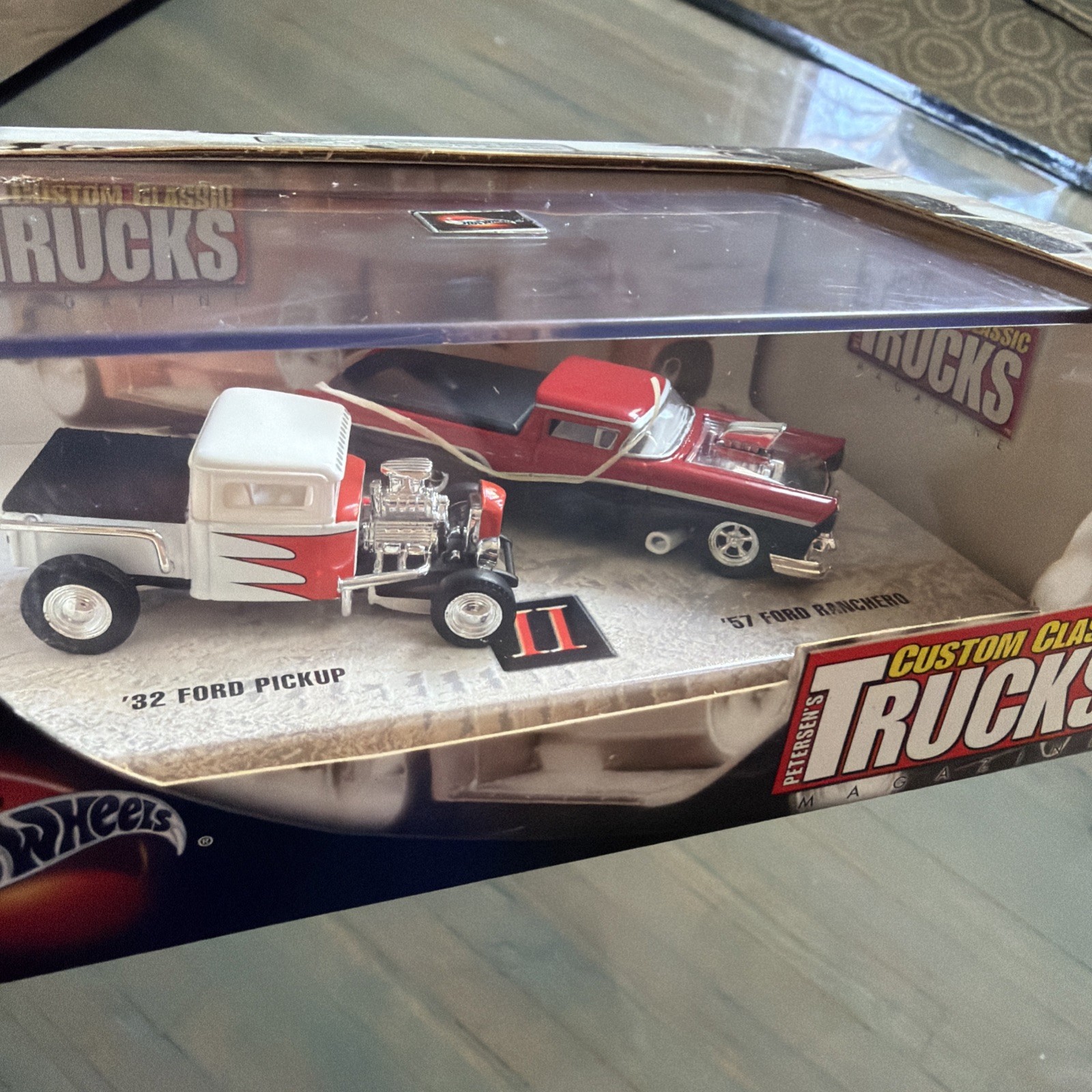 Hot Wheels Petersen’s Custom Classic Trucks ’32 Ford Pickup & ’57 Ranchero 1/64