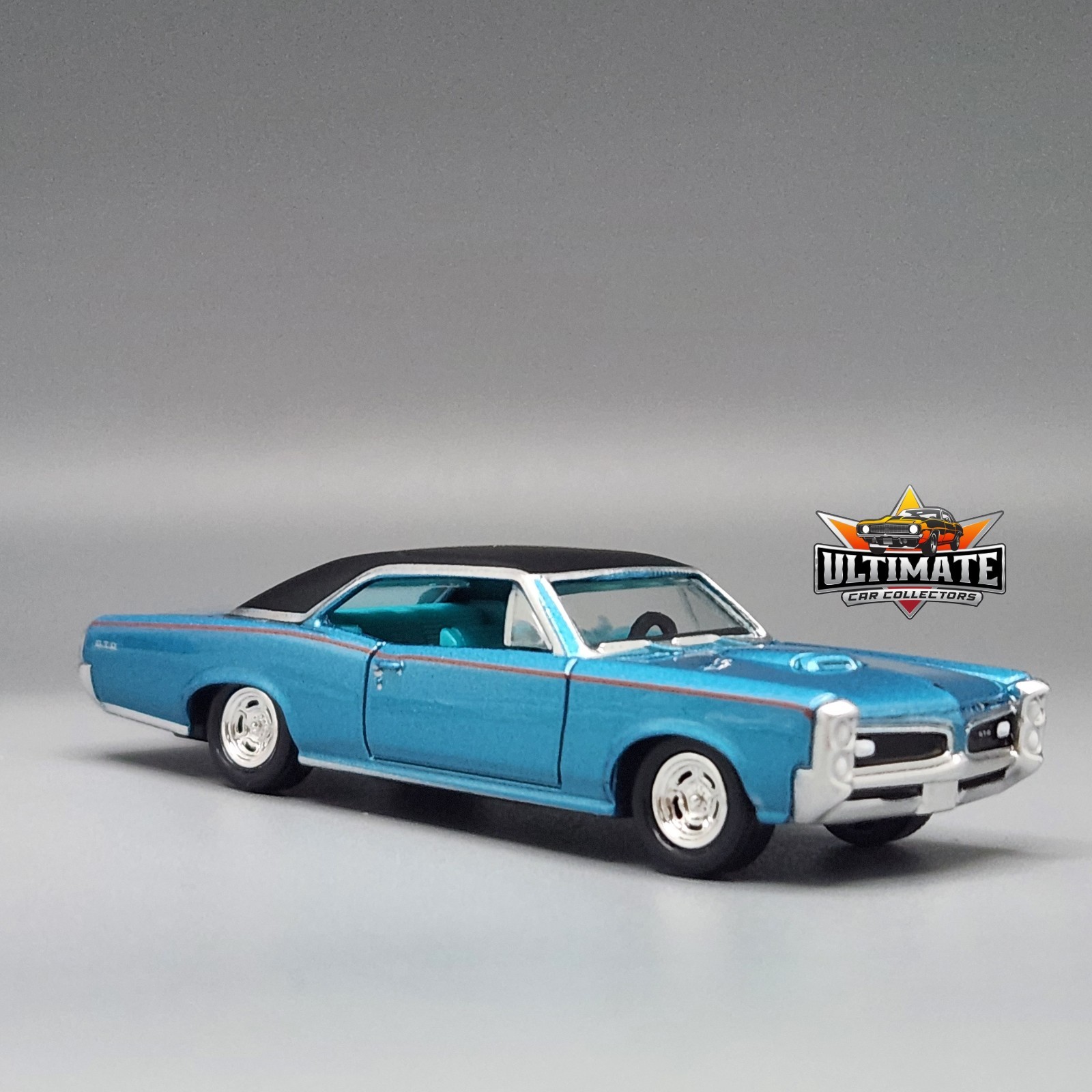 1966 66 Pontiac GTO Collectible 1/64 Scale Diecast Model Collector Car
