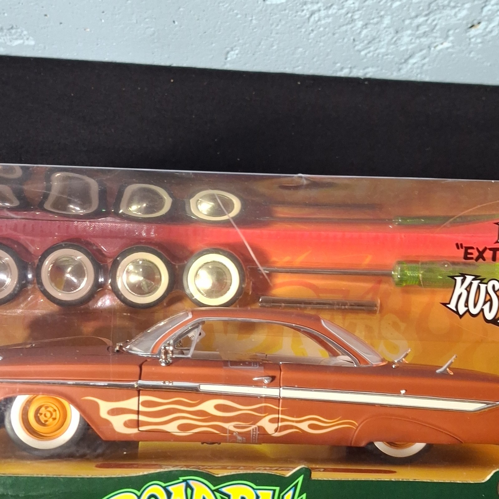 Jada Toys Road Rats ’61 Chevy Impala 1:24 Orange/Flames – NIB (Read Description)