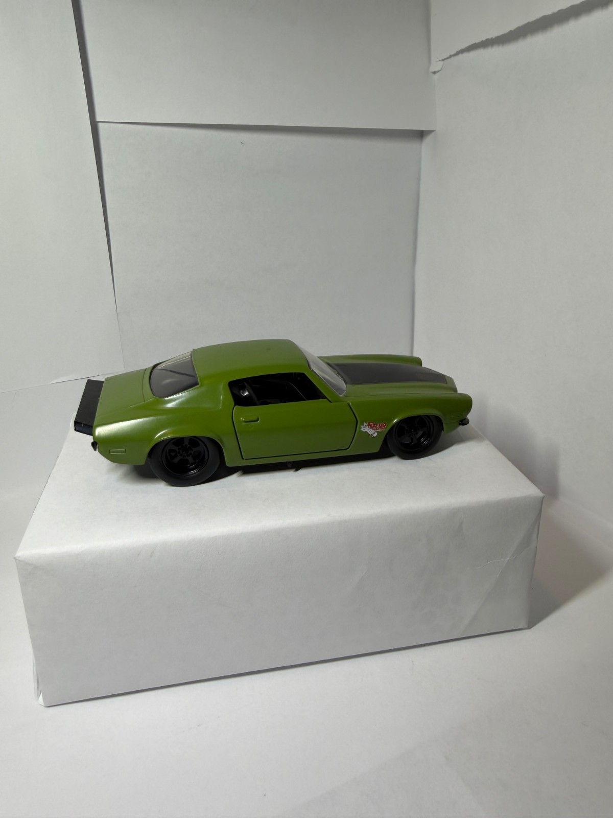 Dom’s 1970 Chevy Chevelle SS Primer Grey & 1973 Camaro F-Bomb Hard Top 1/32