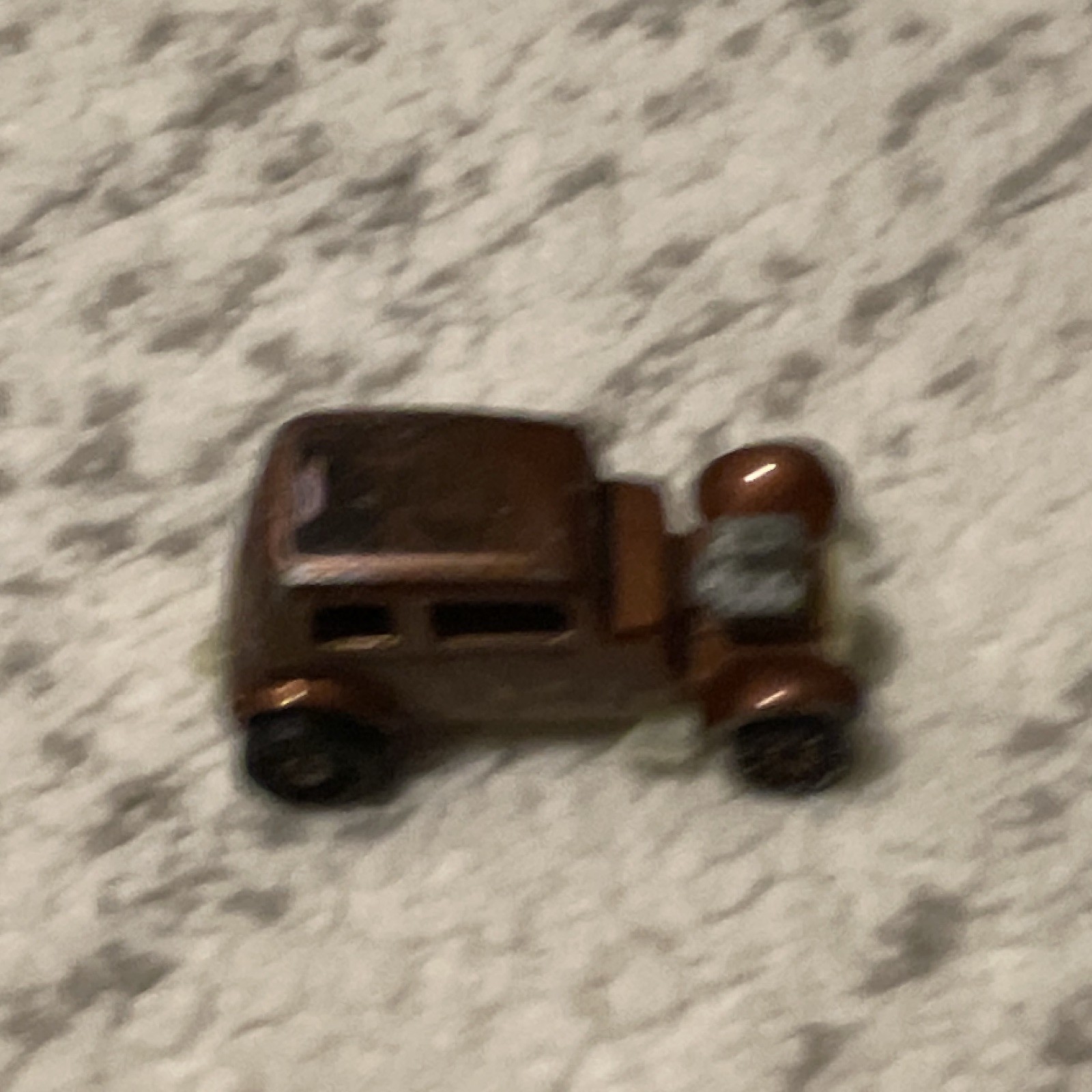 Hot Wheels ‘32 Ford Vicky 1:64 Brown Diecast Toy Car Loose