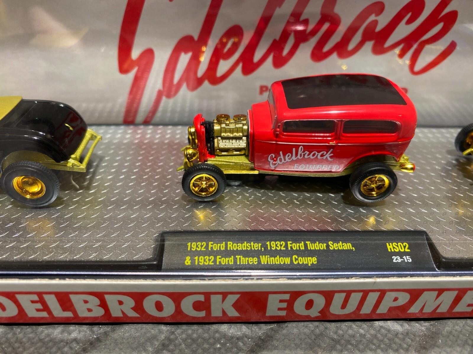 1/64 M2 EDELBROCK 1932 FORD ROADSTER, TUDOR SEDAN & THREE WINDOW COUPE CHASE CAR
