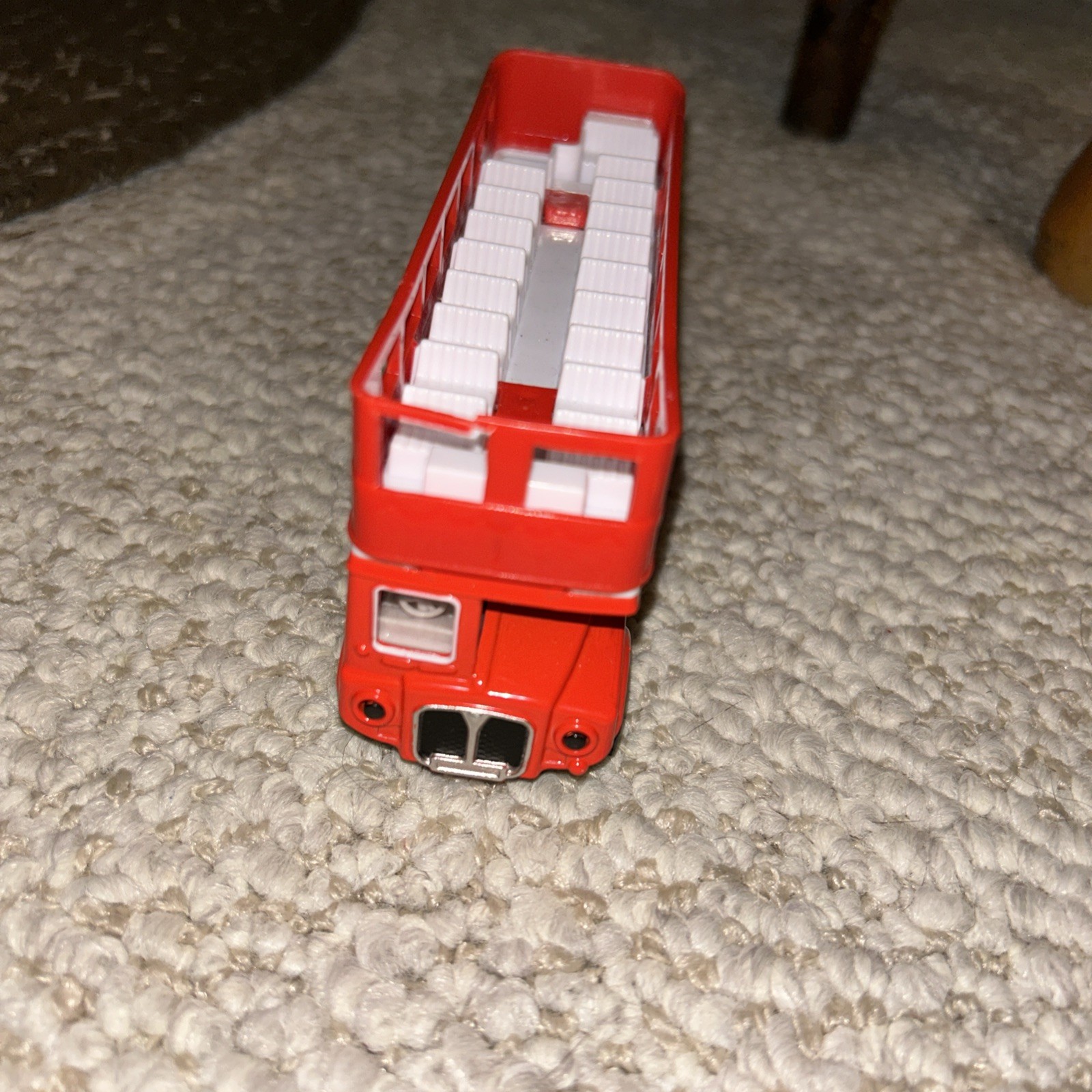 PEANUTS GANG CHARLIE BROWN 5″ DIE CAST RED DOUBLE DECKER BUS