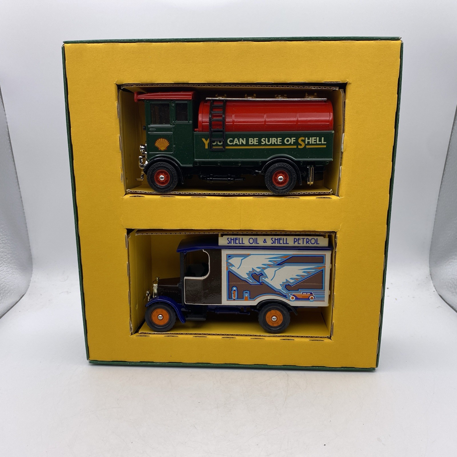 Corgi D9/1 AEC Tanker & Thorneycroft Van – Shell – Limited Edition – Boxed