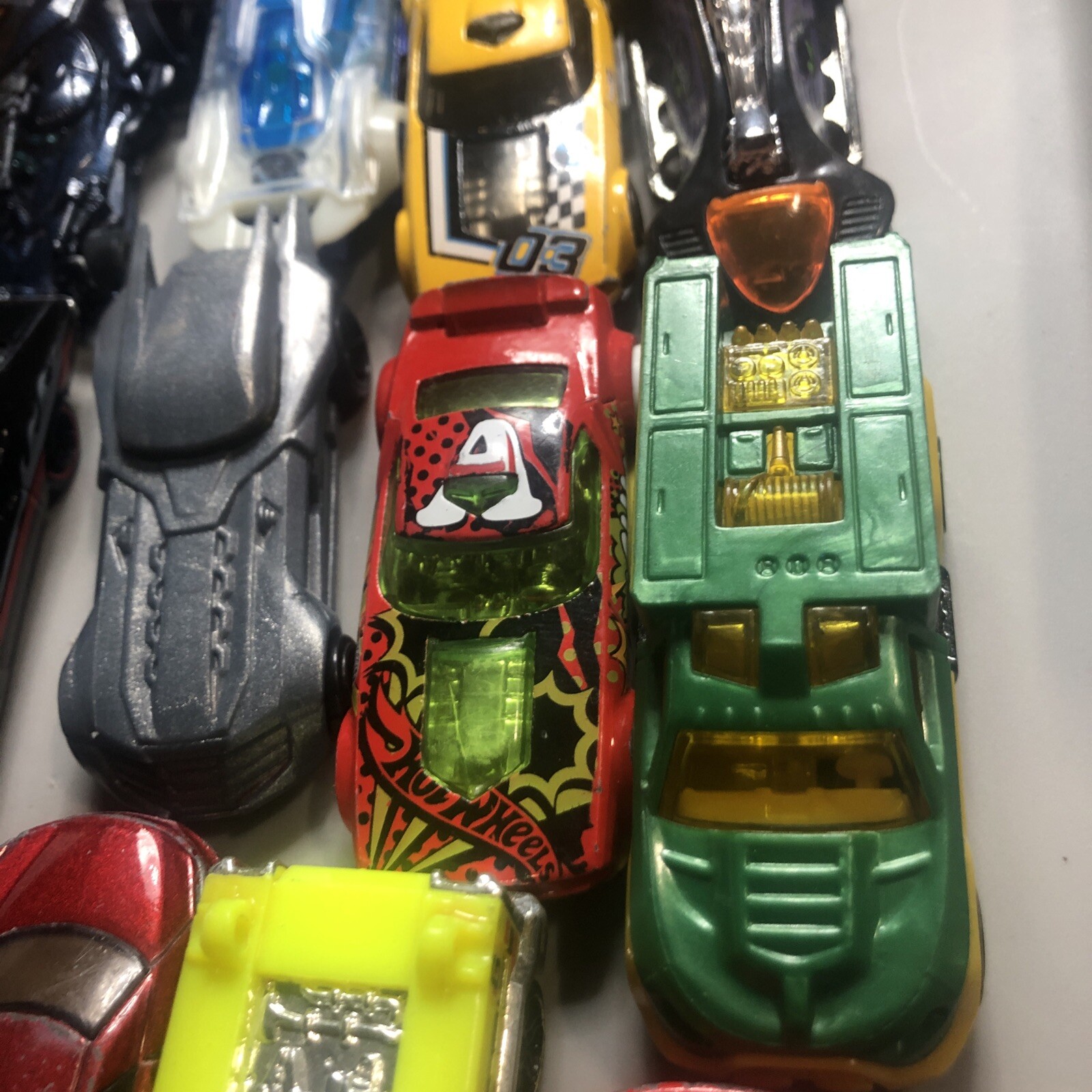 Hot Wheels Lot Of Cars 17 Mixed Please See Photos