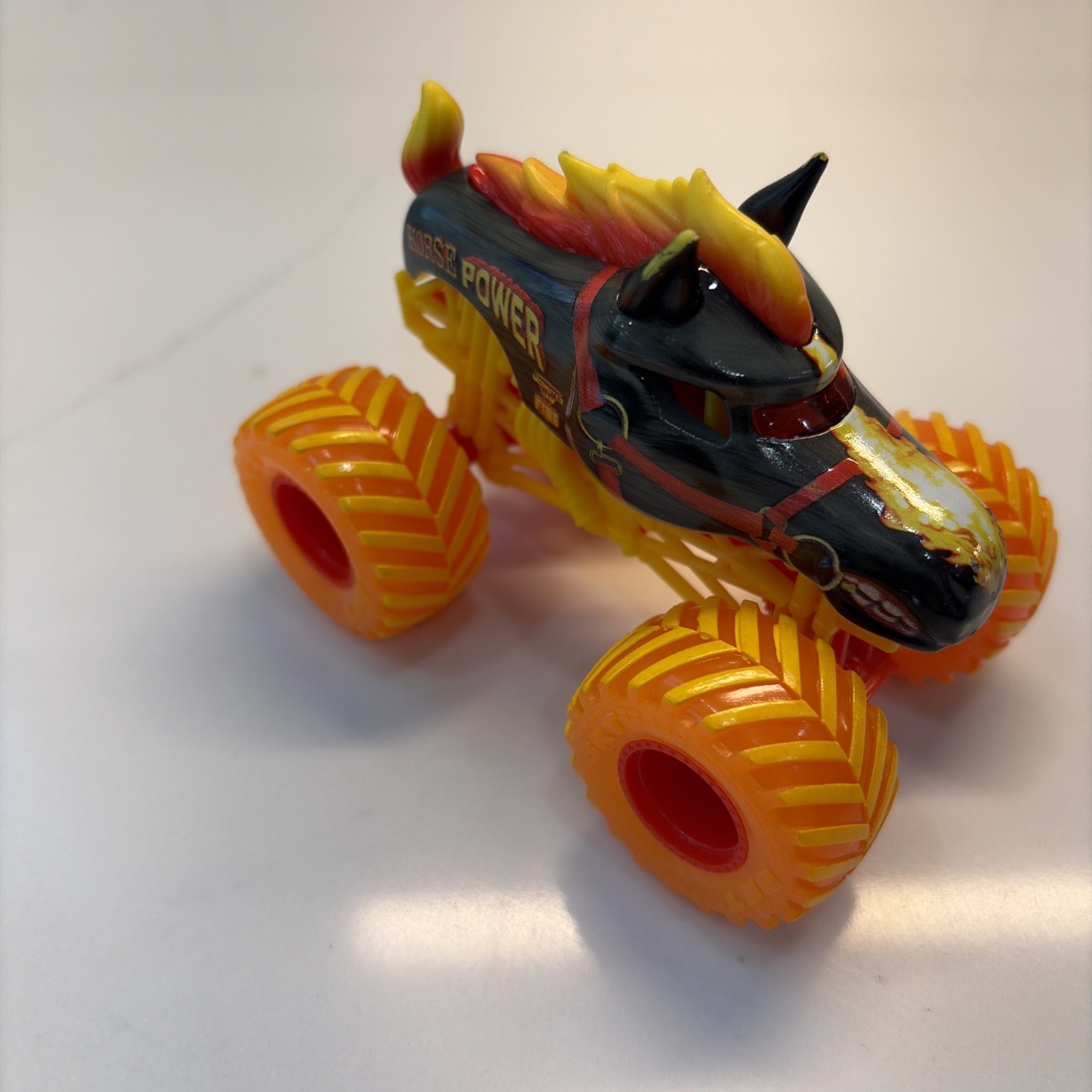 Spin Master Monster Jam Horse Power Fire & Ice Truck 1:64 Orange Wheels (read)