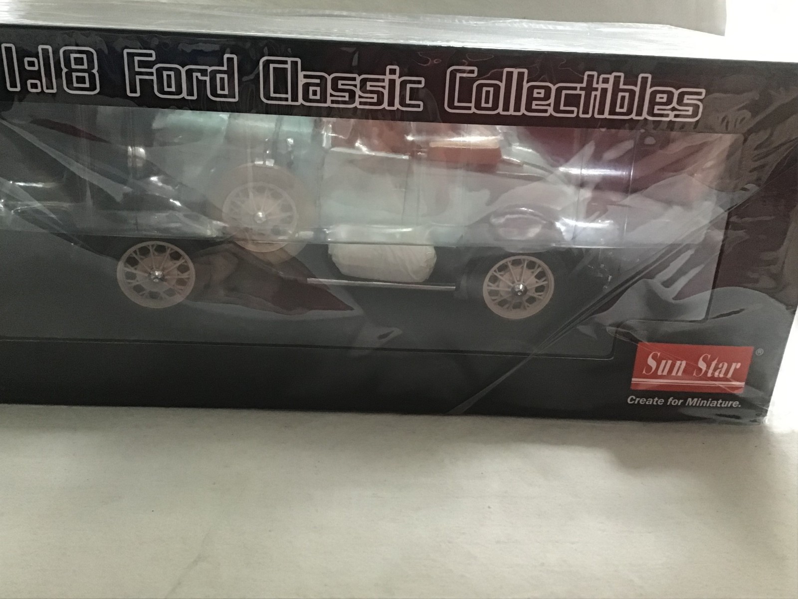 SUNSTAR 1/18 Scale 1931 FORD MODEL A COUPE ROADSTER POWDER BLUE (6126) BOXED