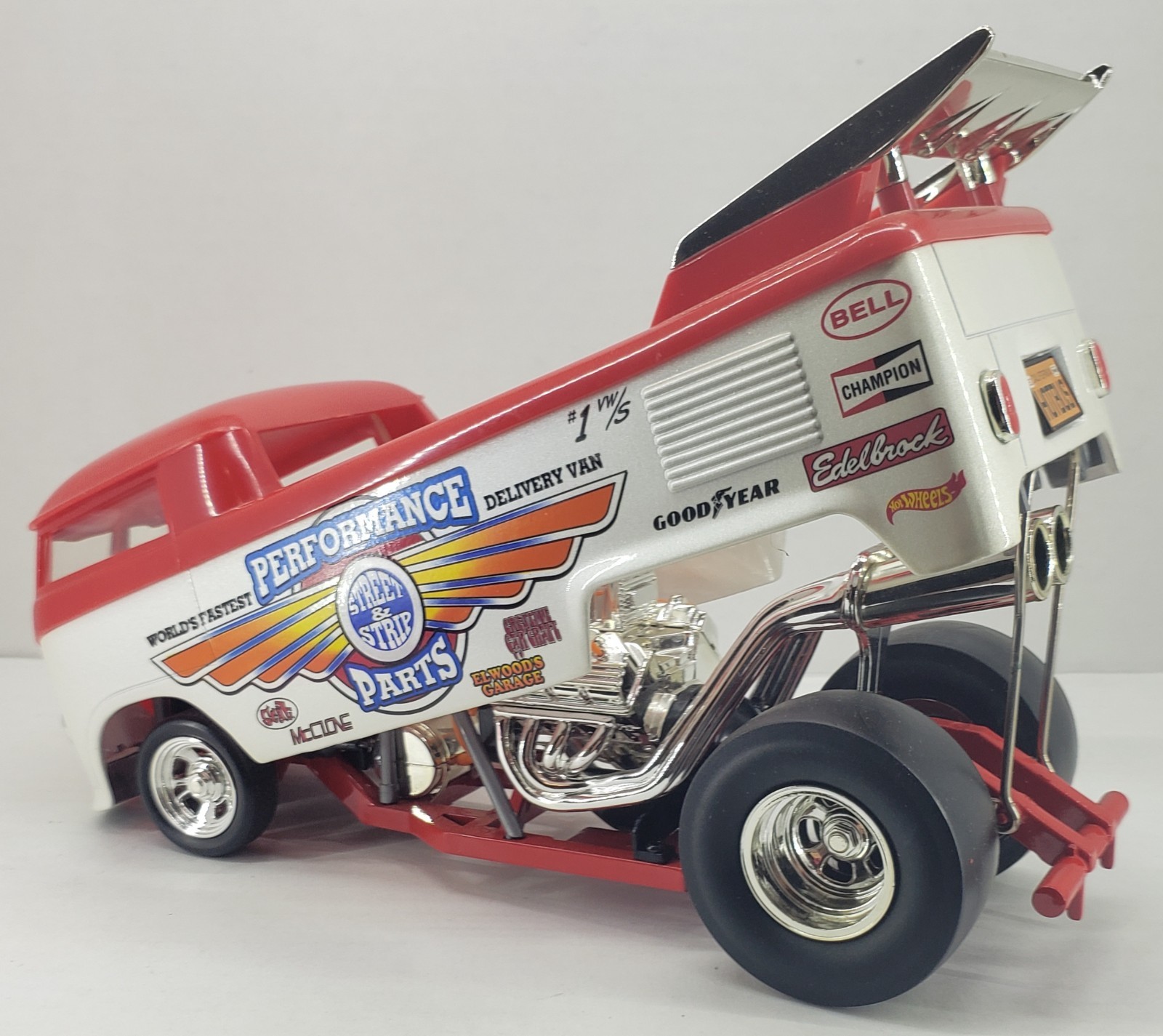 Red & White Volkswagen Bus Dragster by HotWheels [kw356]