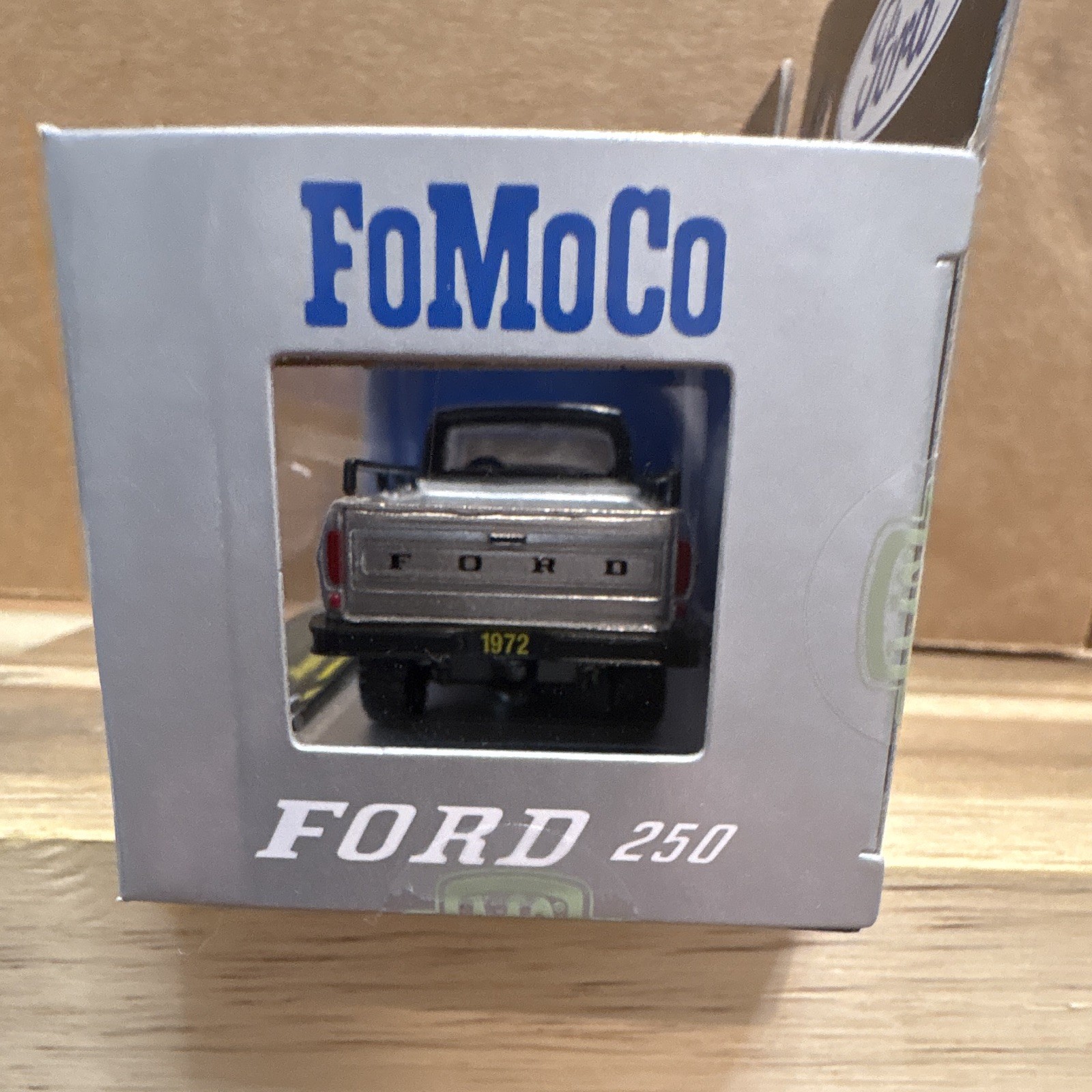 M2 Machines FoMoCo 1972 Ford F-250 Custom 4×4 1:64 Silver/Black Diecast