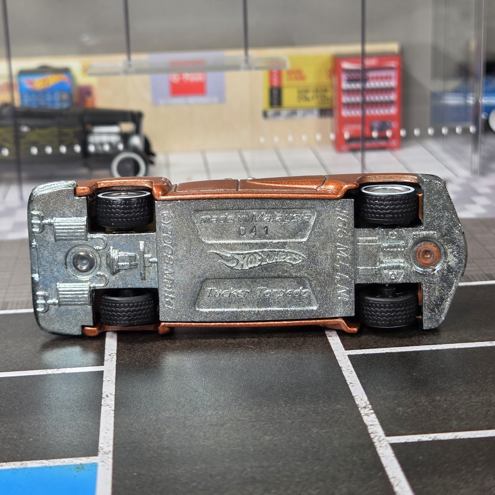 Hot Wheels 2012 Boulevard Ahead Of Its Time Tucker Torpedo Copper Real Riders