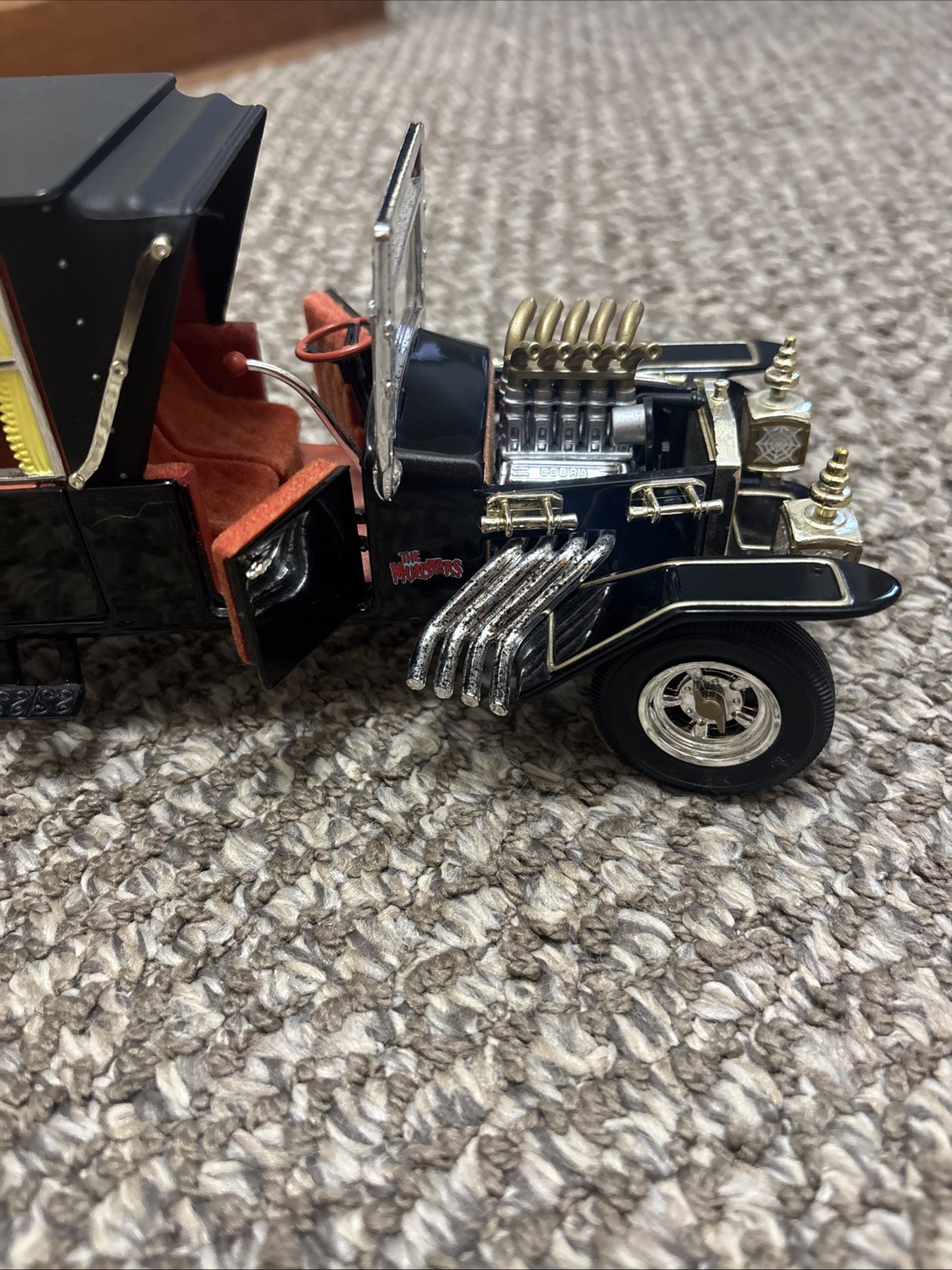 Munsters Koach Black 1:18 Ertl | 33036
