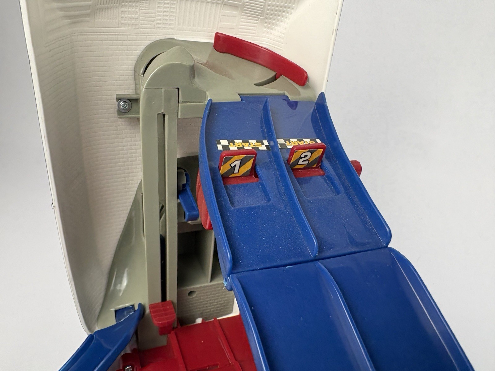 Playmates Micro Machines Mini Cooper with 2 Micro Cars – FOLDS OUT – 2004